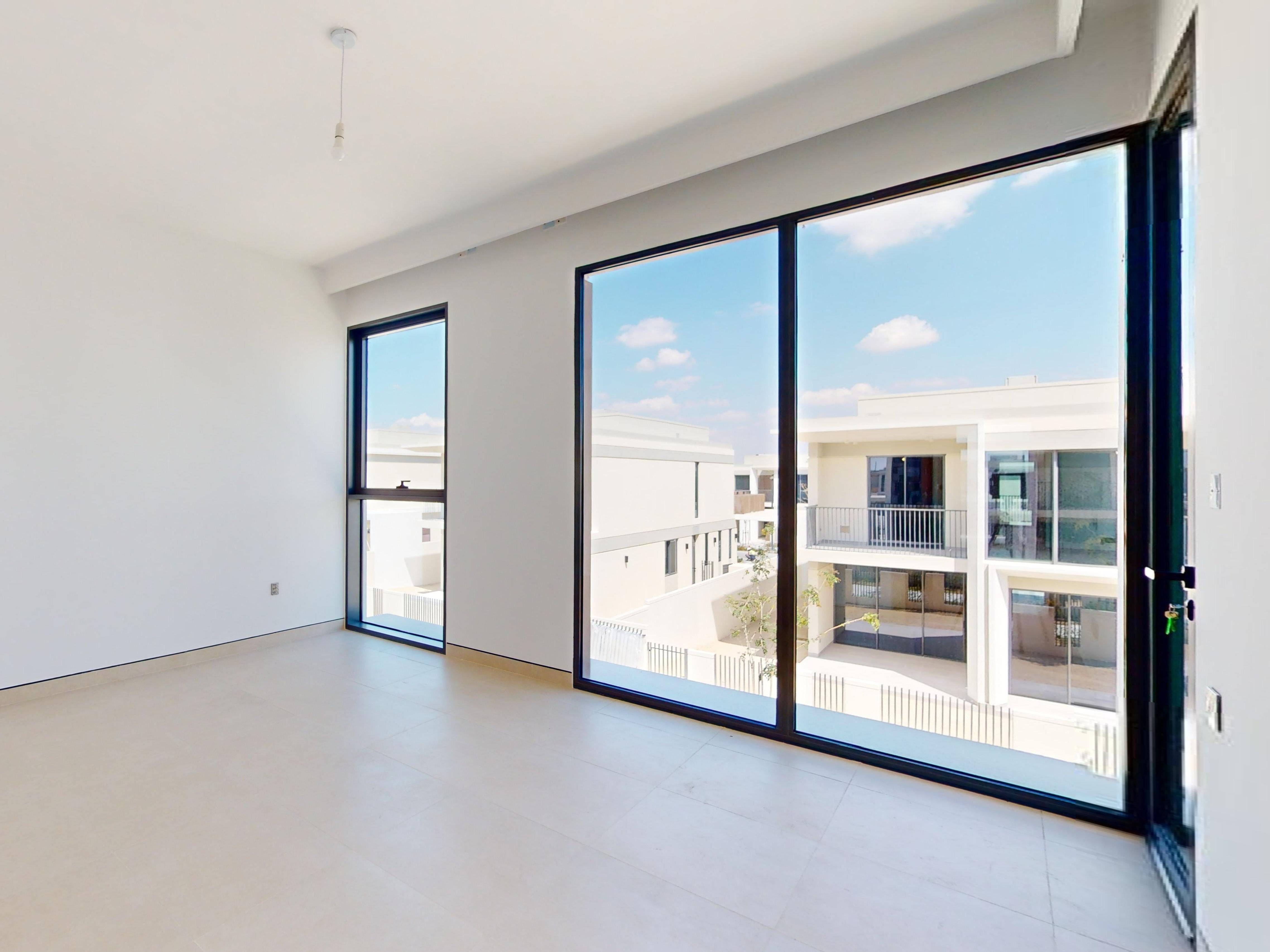 Single Row | Closed Kitchen | Extended Layout