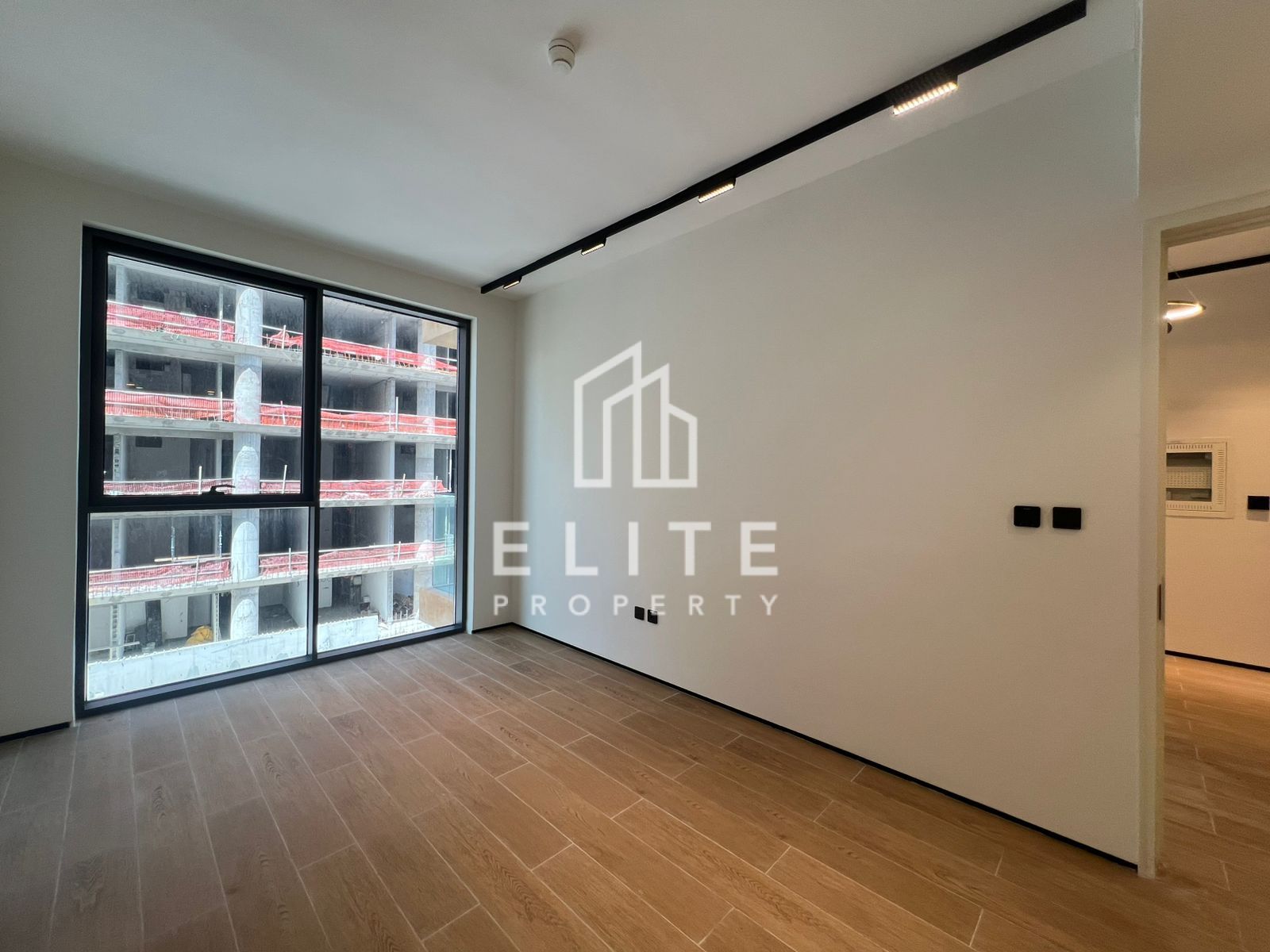 Large Layout | Brand New | Ready To Move-in