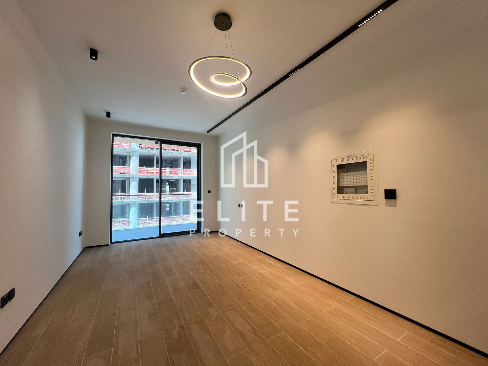 Large Layout | Brand New | Ready To Move-in