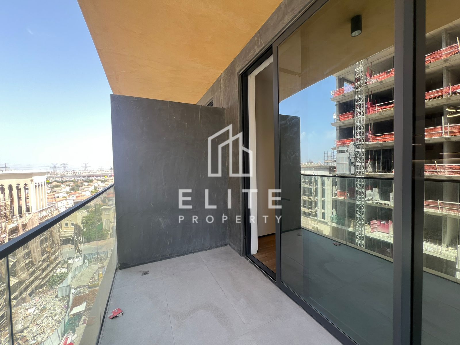 Large Layout | Brand New | Ready To Move-in