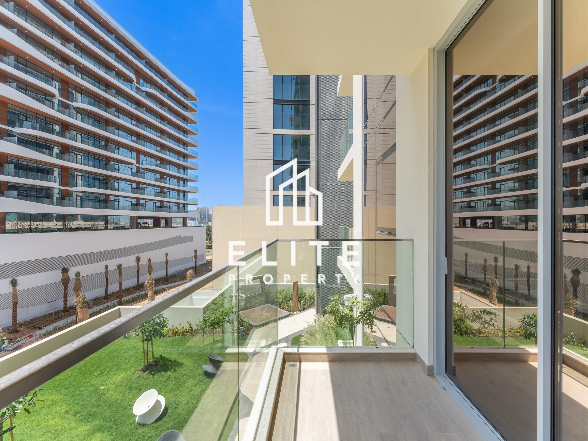 GARDEN VIEW I EXCEPTIONAL QUALITY I NEW & VACANT