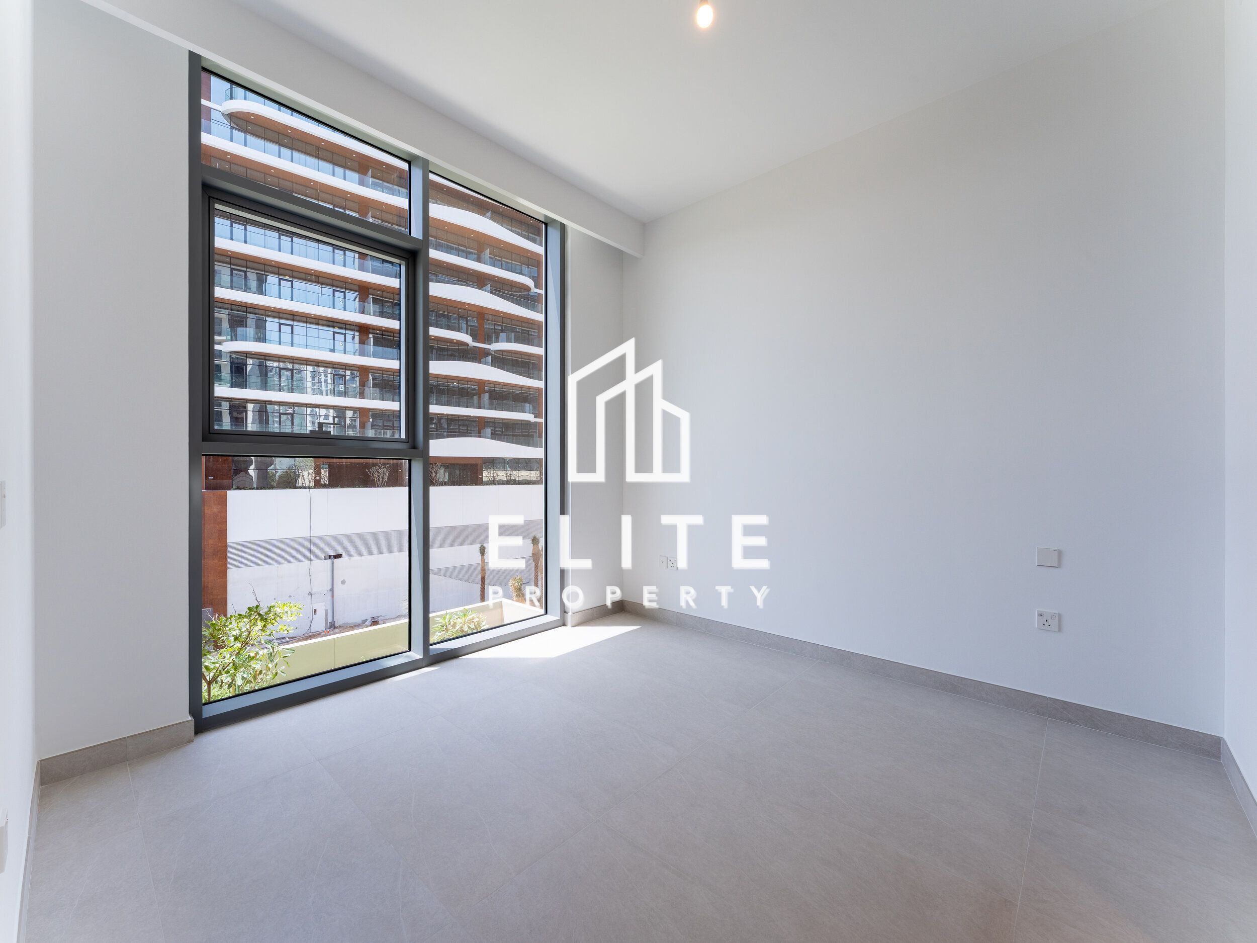 GARDEN VIEW I EXCEPTIONAL QUALITY I NEW & VACANT
