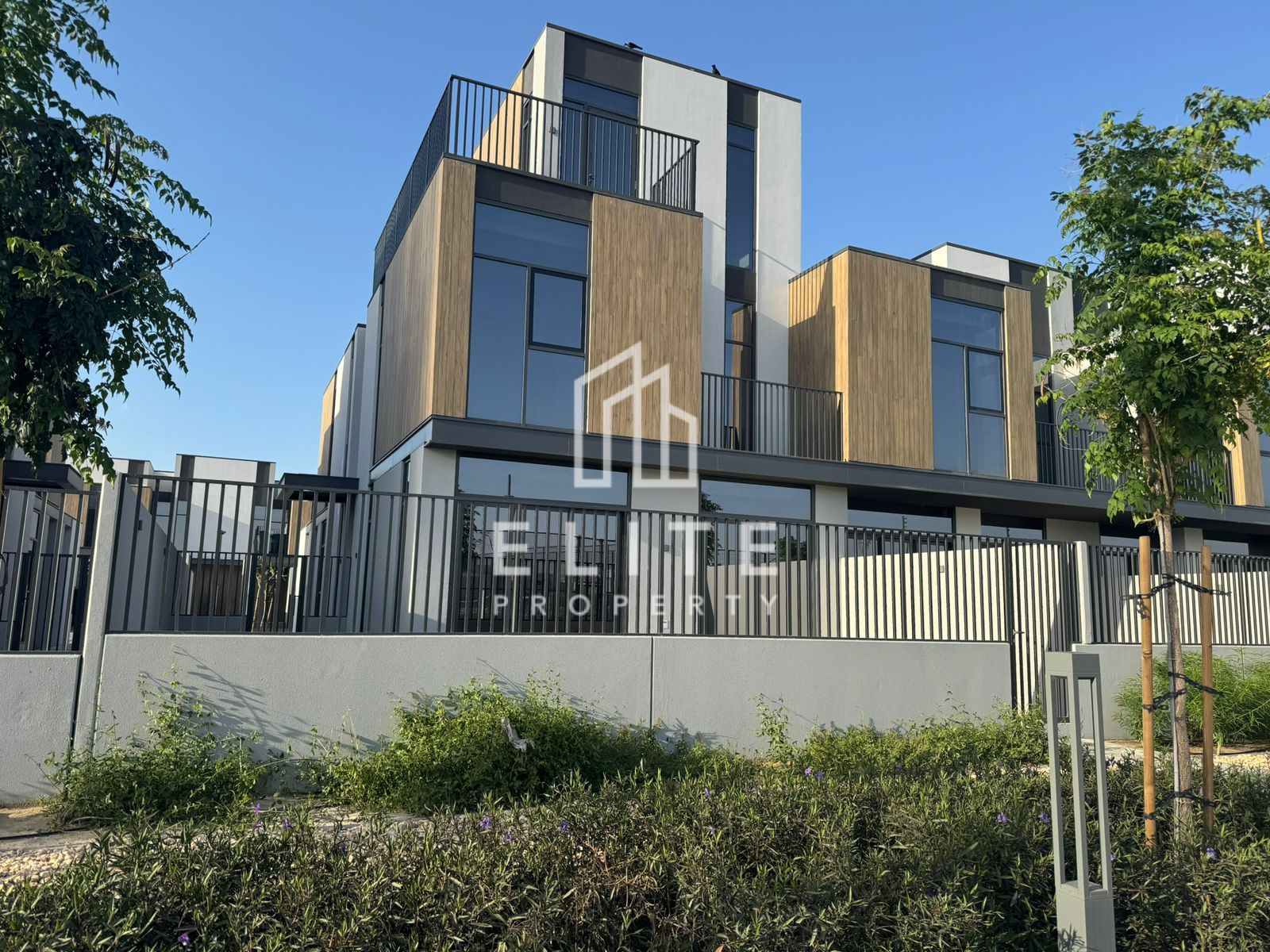 Ready to Move | In front of Park | Vastu Compliant