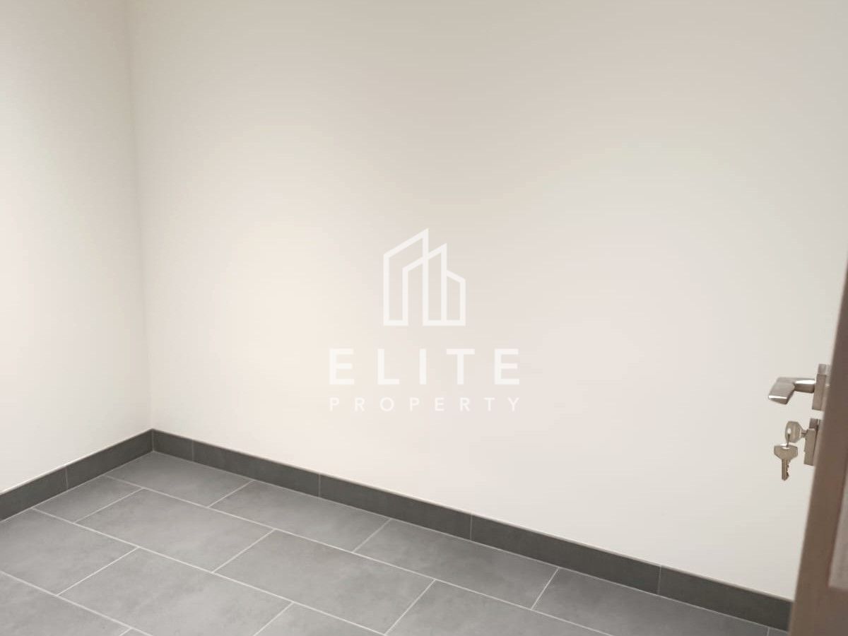 BURJ VIEWS| MAID ROOM| NEGOTIABLE | 12 CHQS