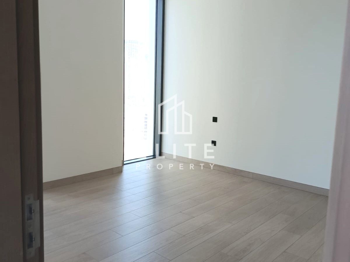 BURJ VIEWS| MAID ROOM| NEGOTIABLE | 12 CHQS