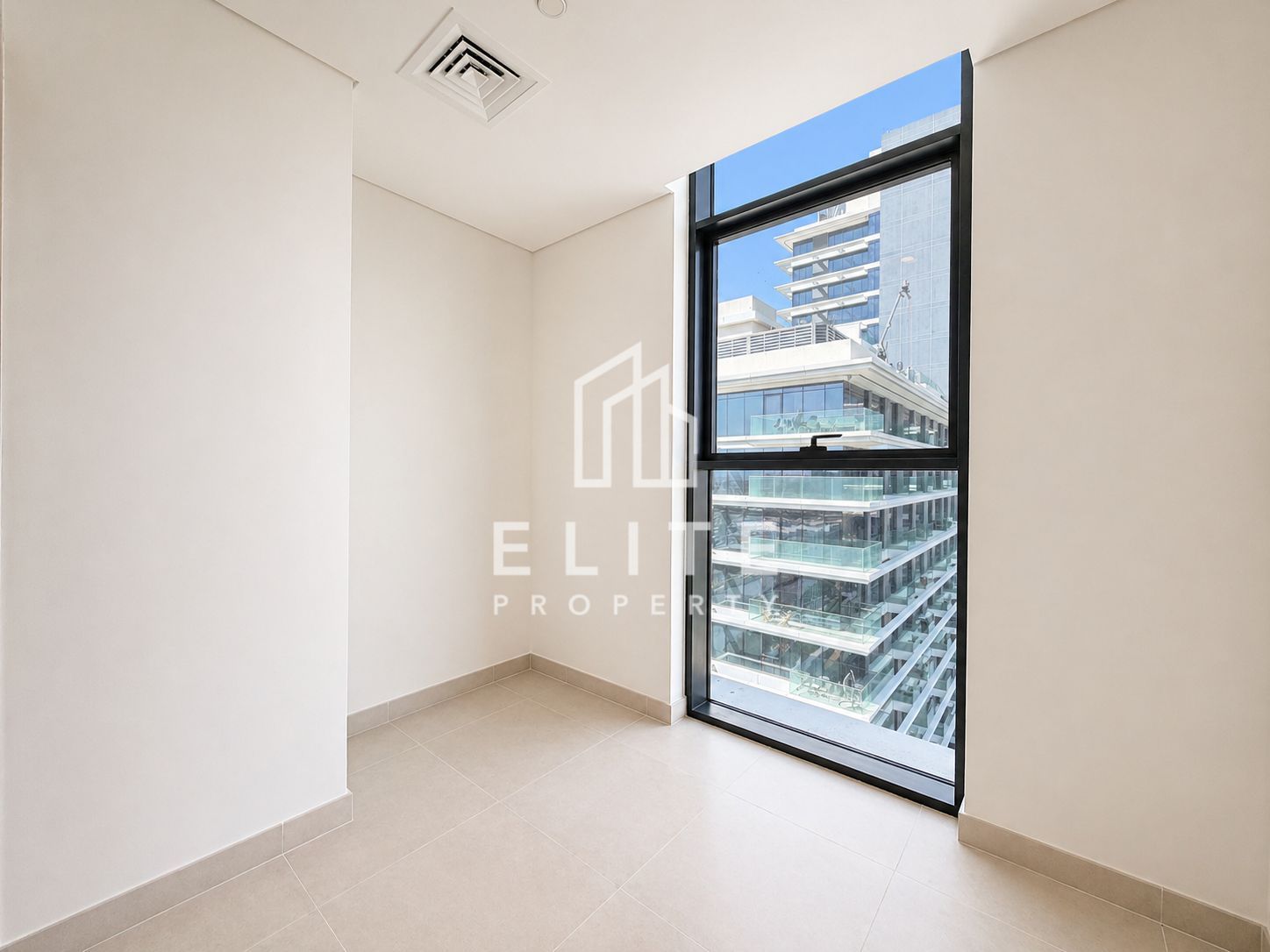 High Floor I Golf Course View I Spacious I 3 +Maid