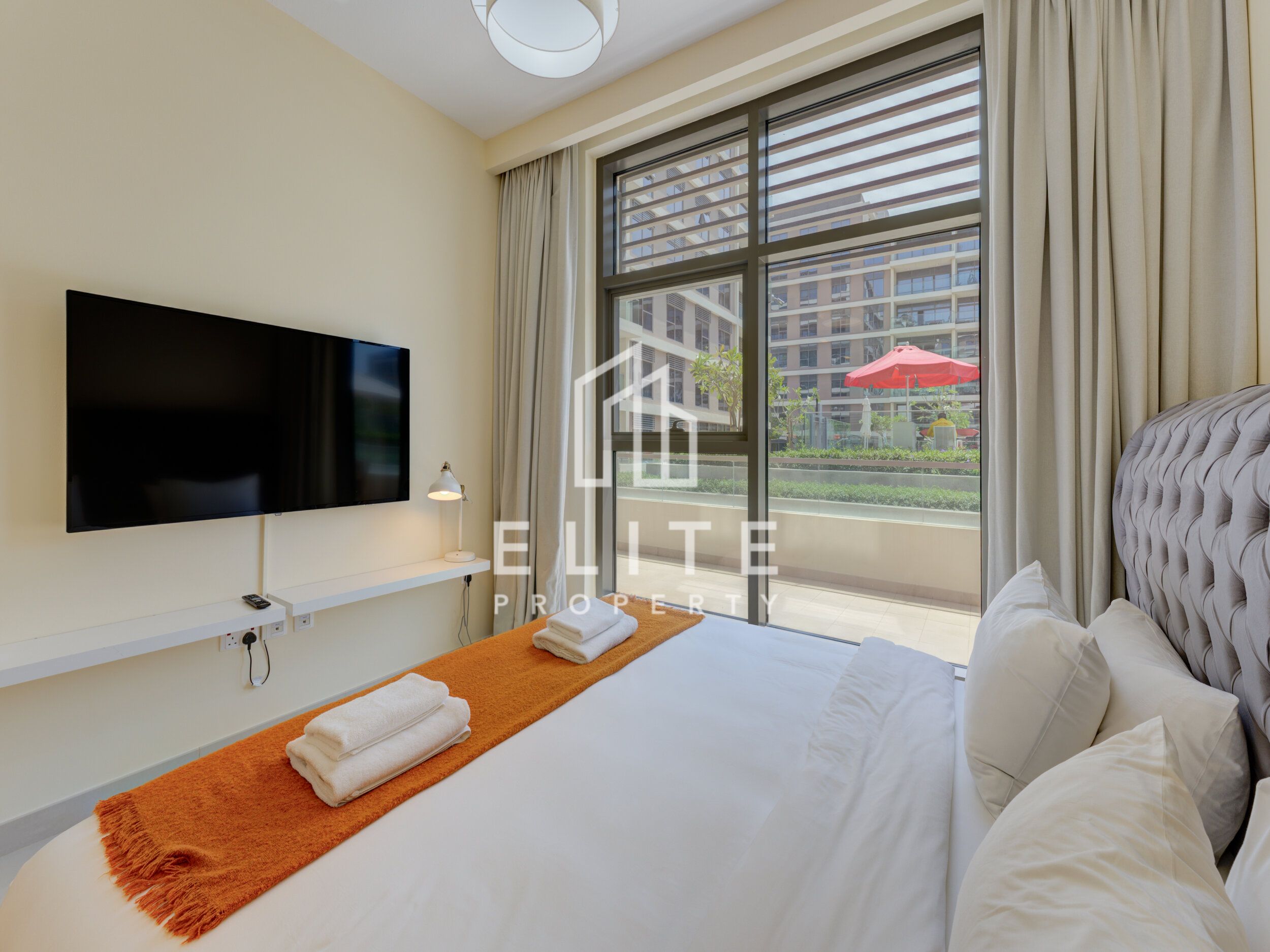 Luxury 2BR | Pool View | Direct Park Access | Mall