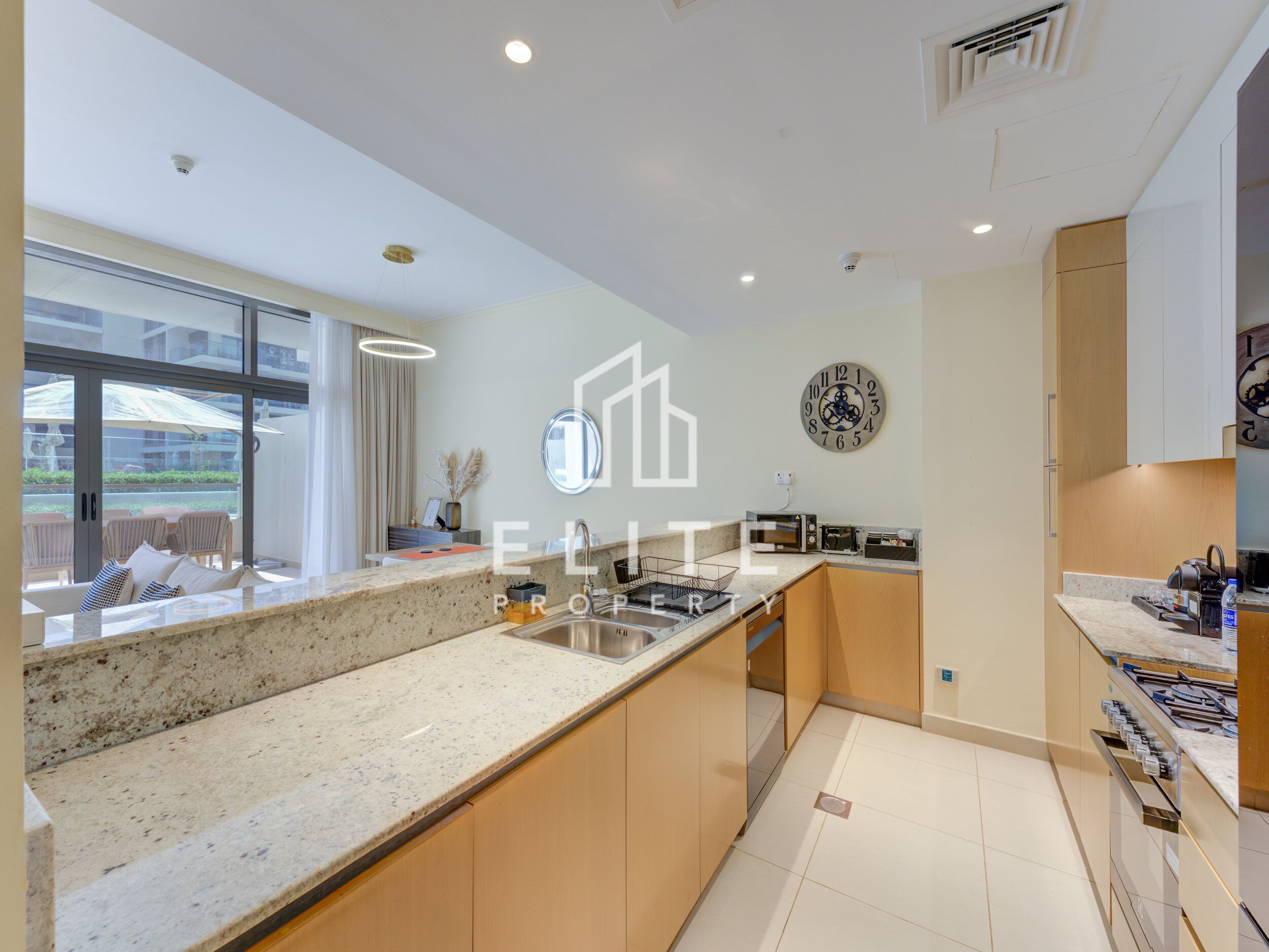 Luxury 2BR | Pool View | Direct Park Access | Mall