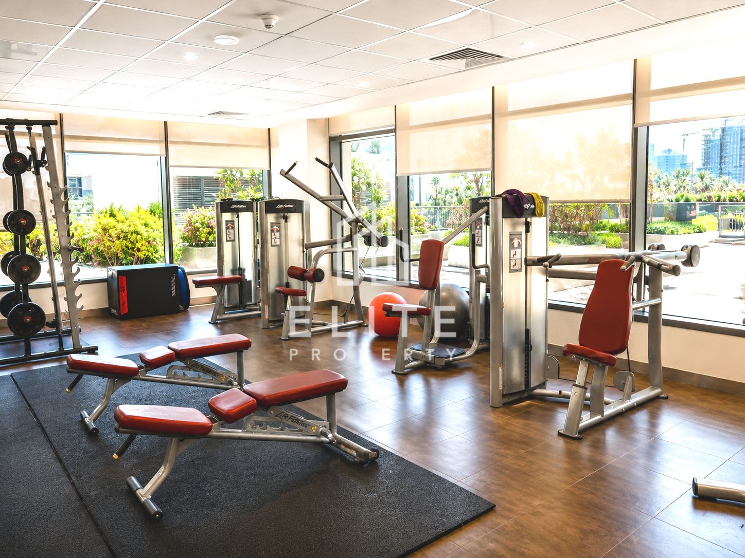 Luxury 2BR | Pool View | Direct Park Access | Mall