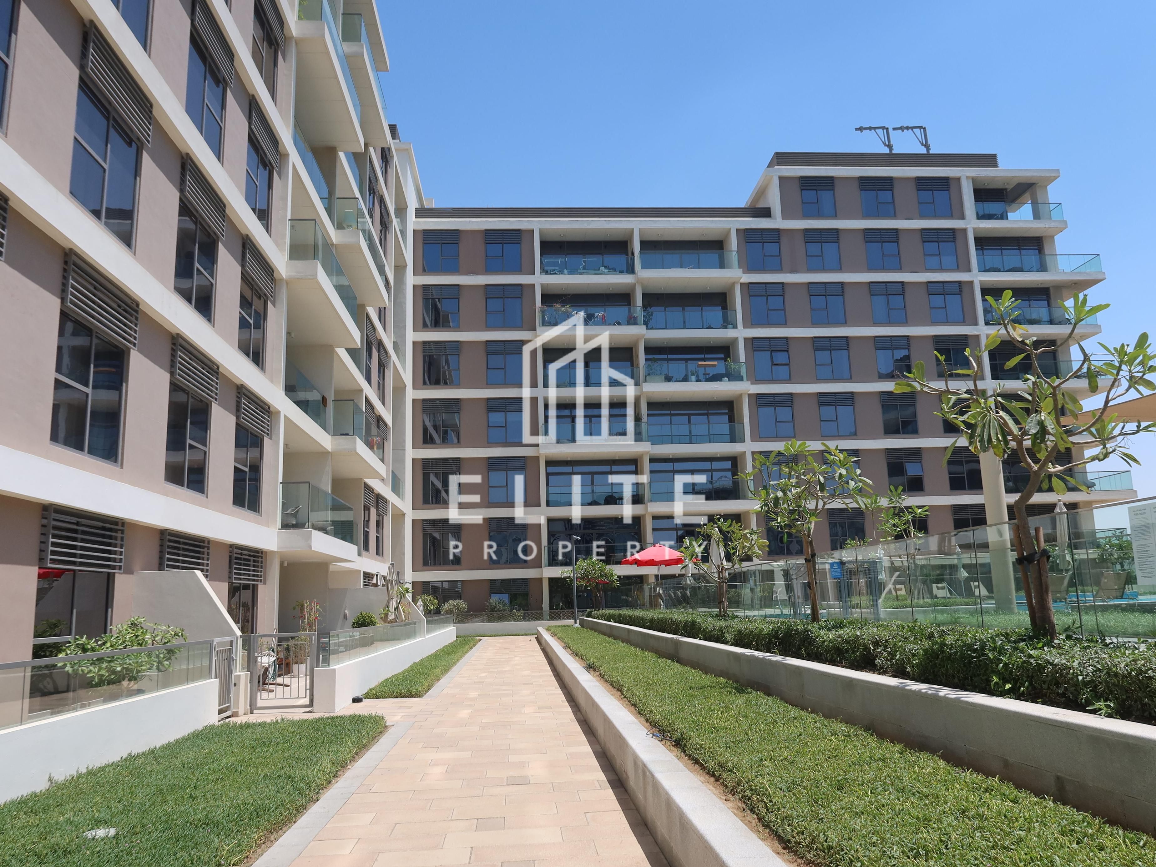 Luxury 2BR | Pool View | Direct Park Access | Mall