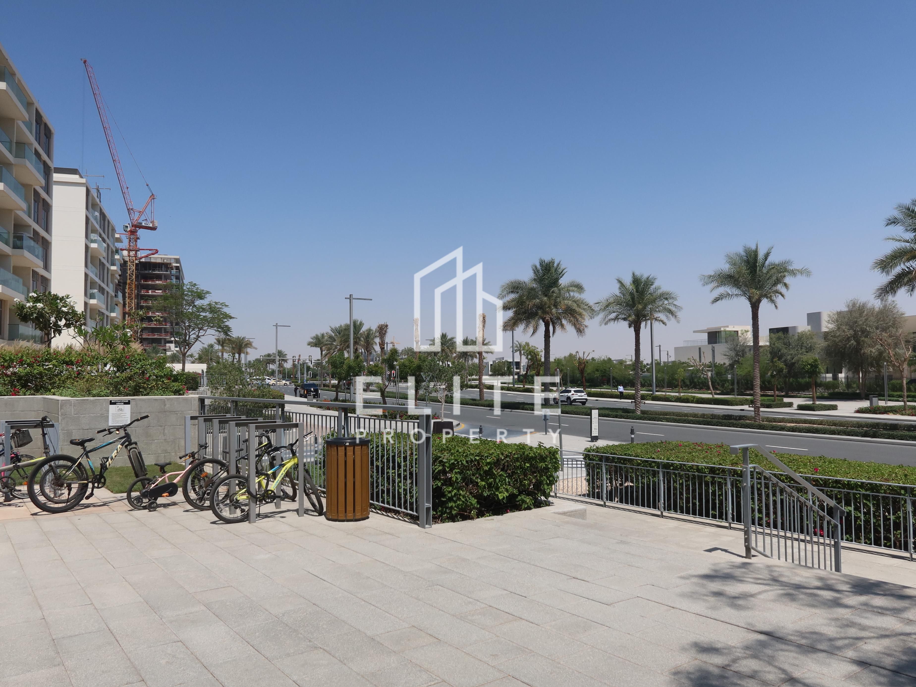 Luxury 2BR | Pool View | Direct Park Access | Mall