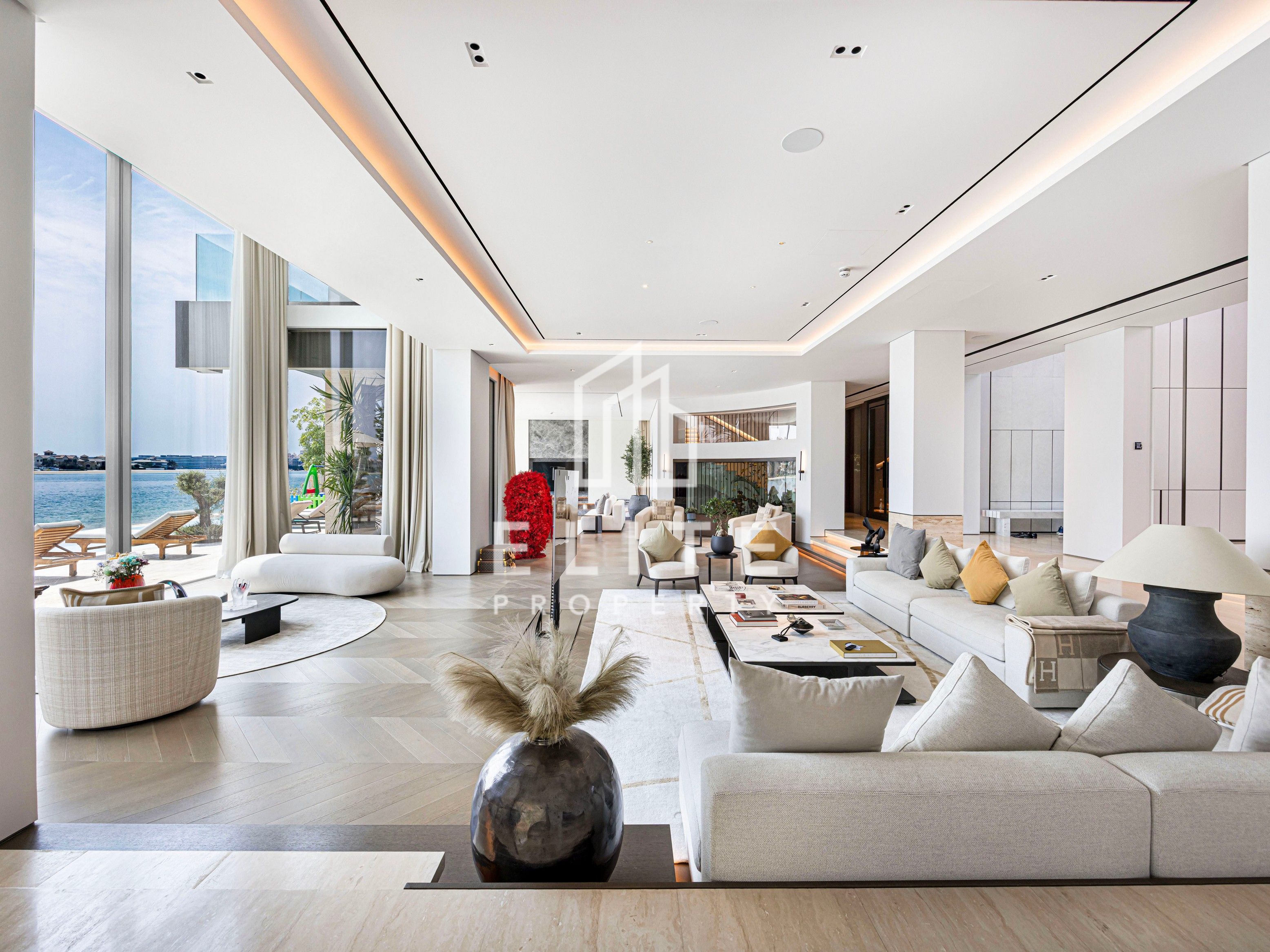 Palm Jumeirah Ultra Luxury Custom Built Villa!