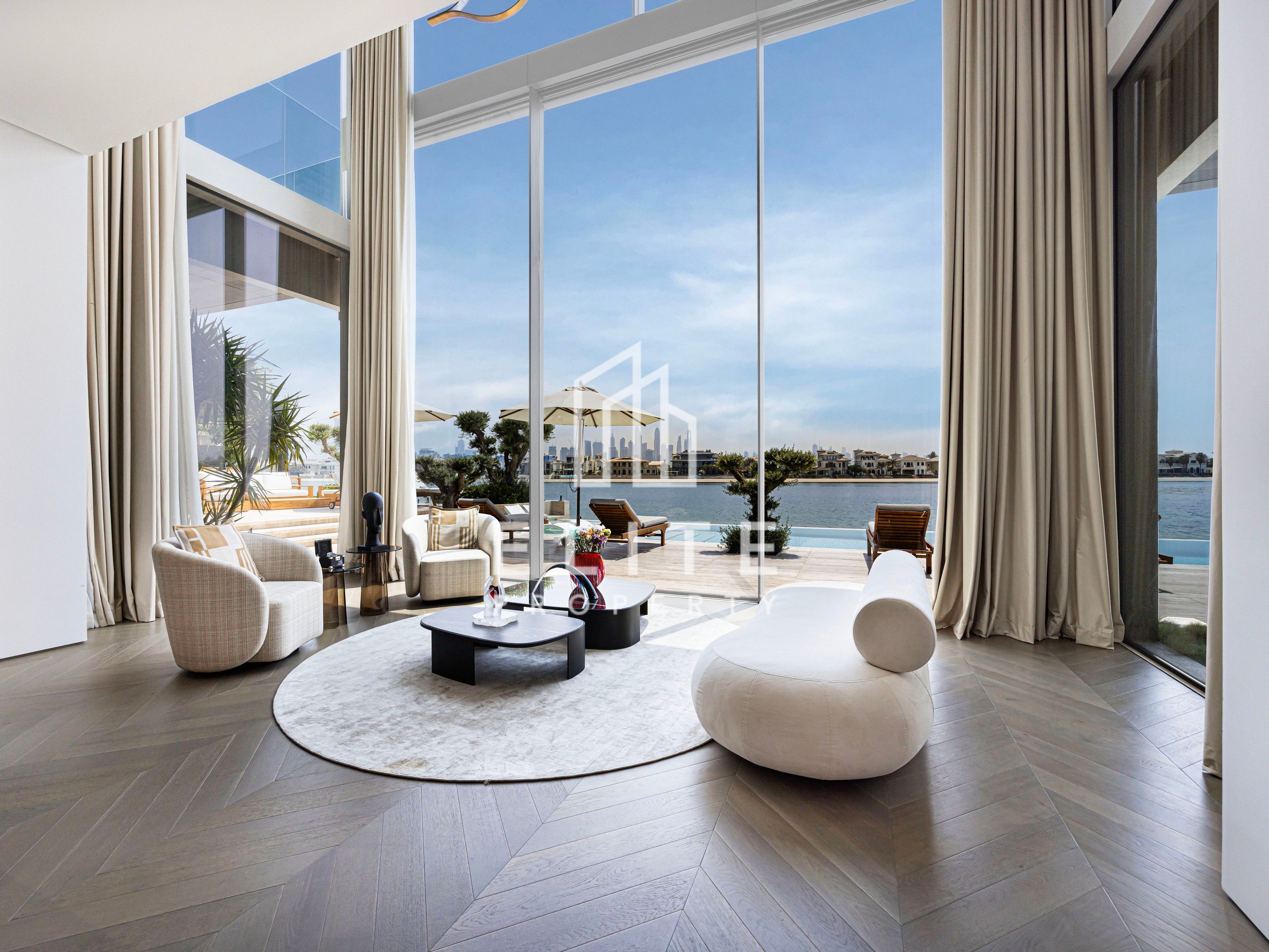 Palm Jumeirah Ultra Luxury Custom Built Villa!