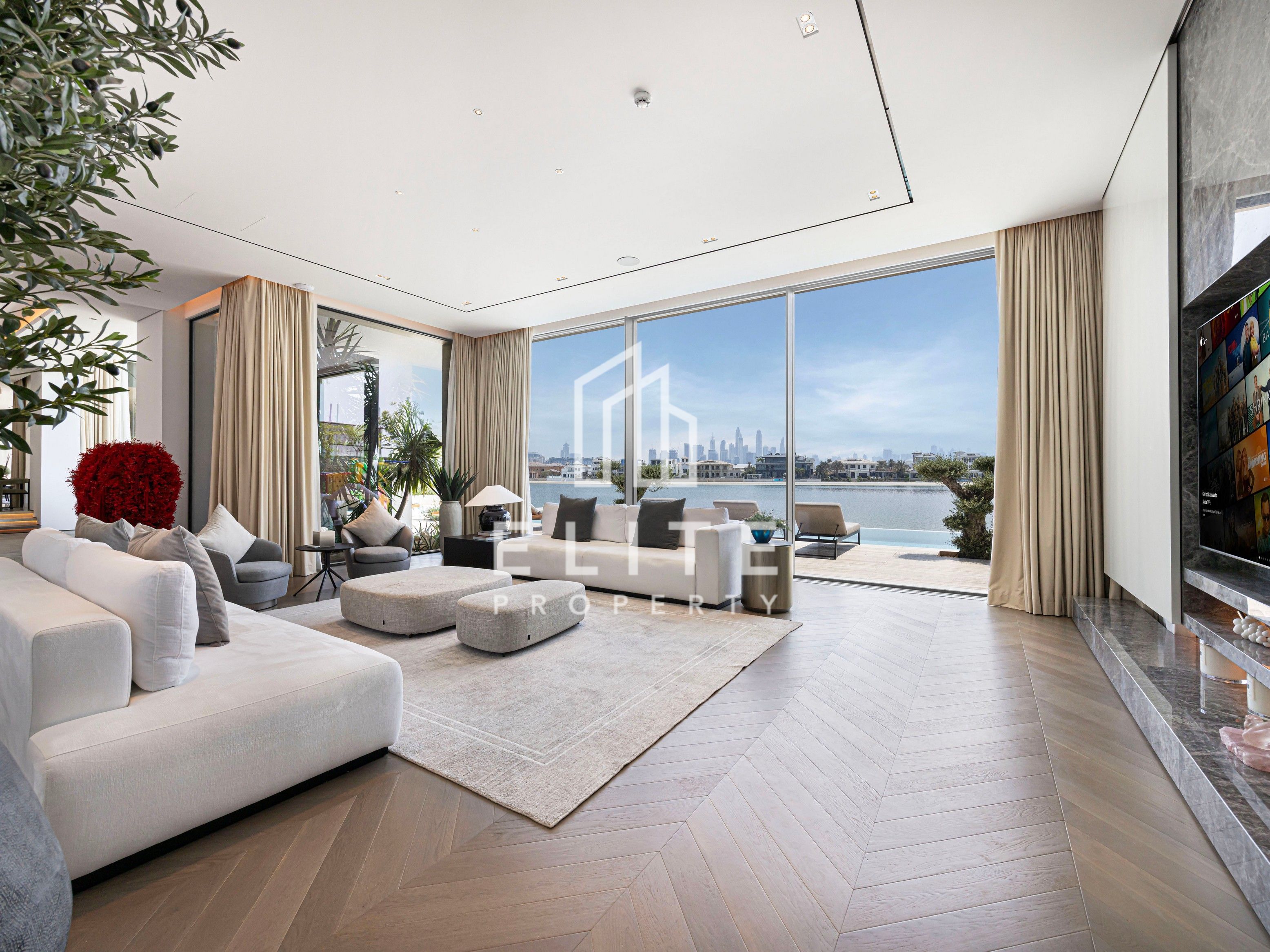 Palm Jumeirah Ultra Luxury Custom Built Villa!