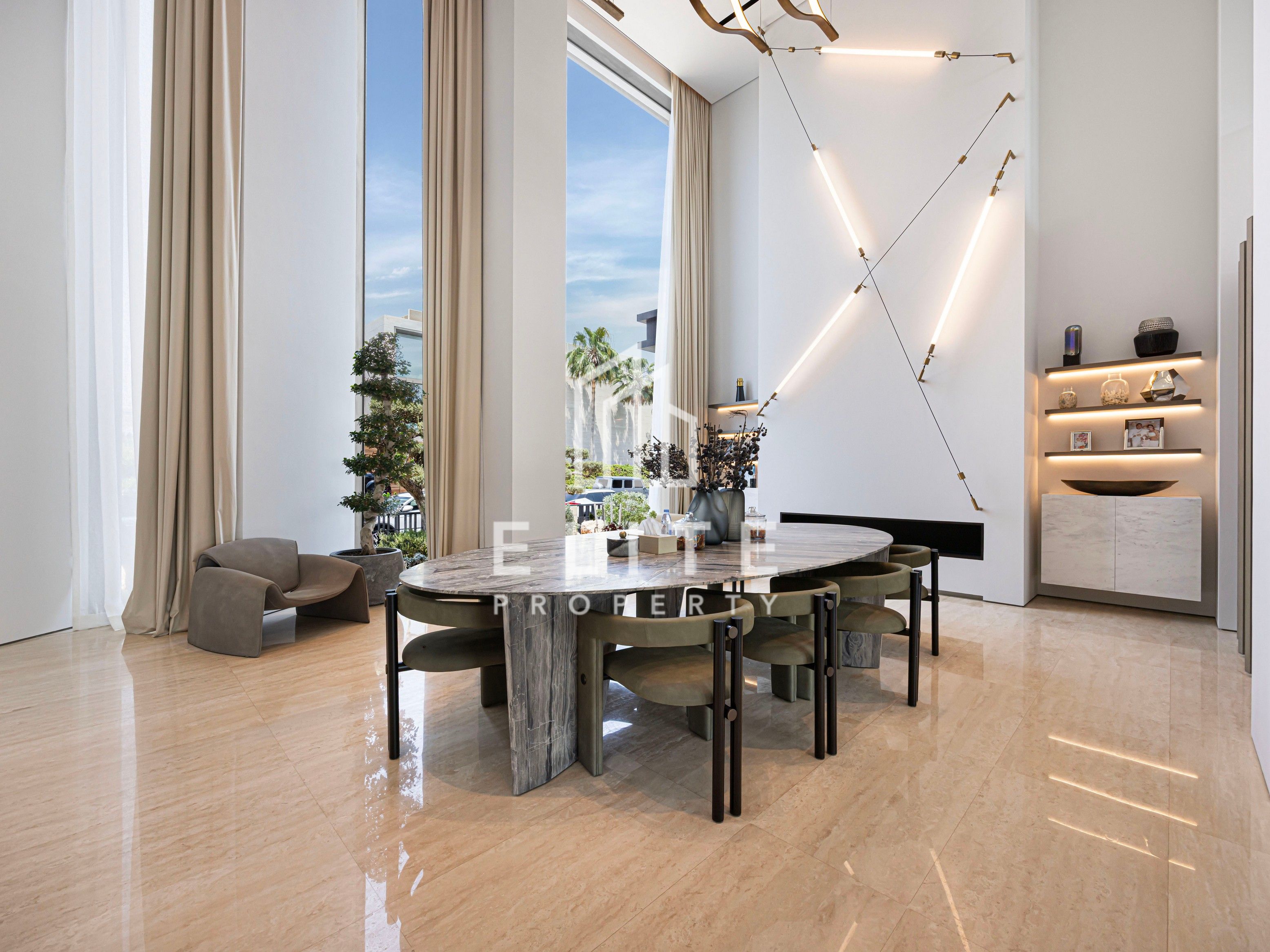 Palm Jumeirah Ultra Luxury Custom Built Villa!