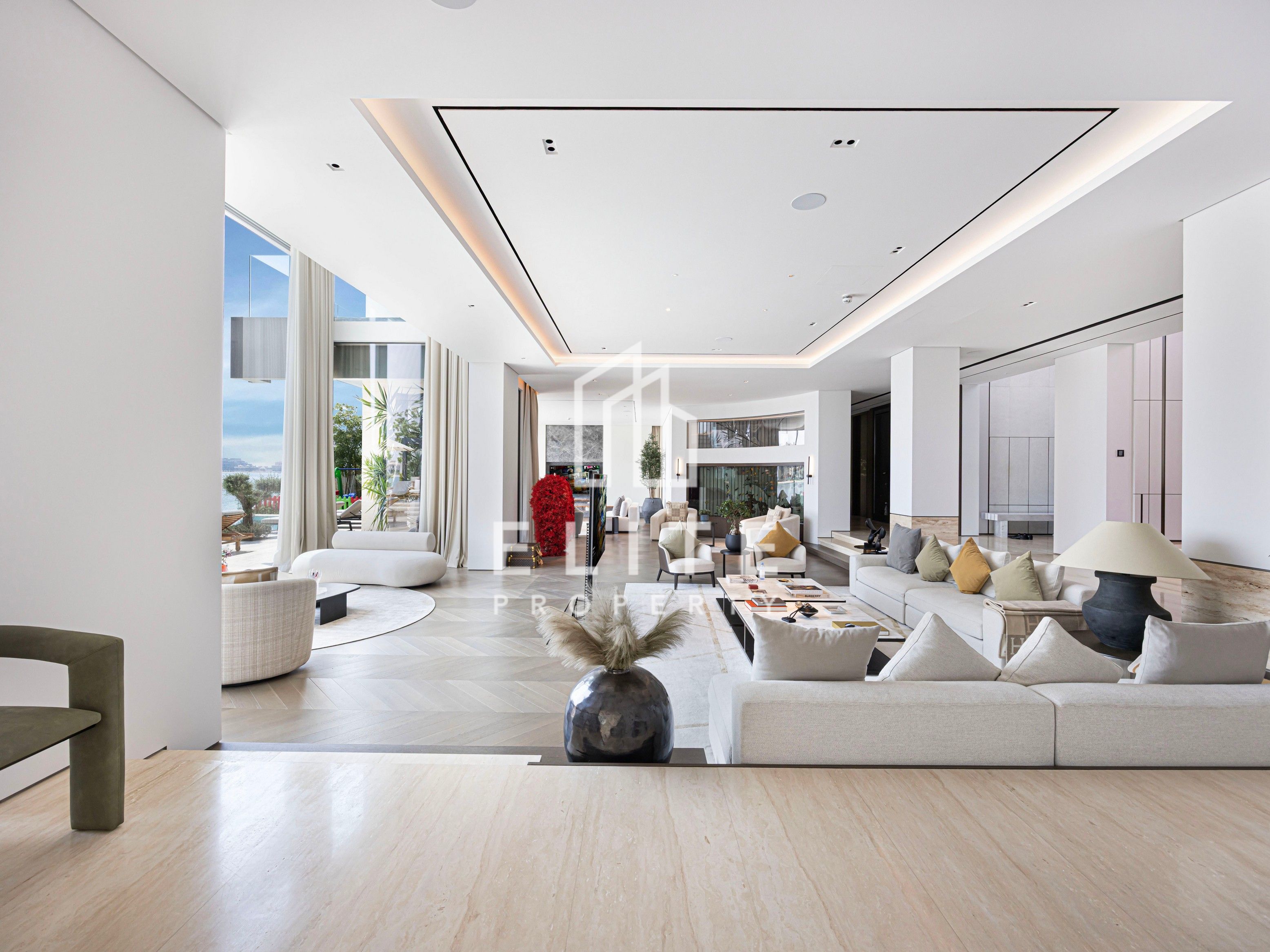Palm Jumeirah Ultra Luxury Custom Built Villa!