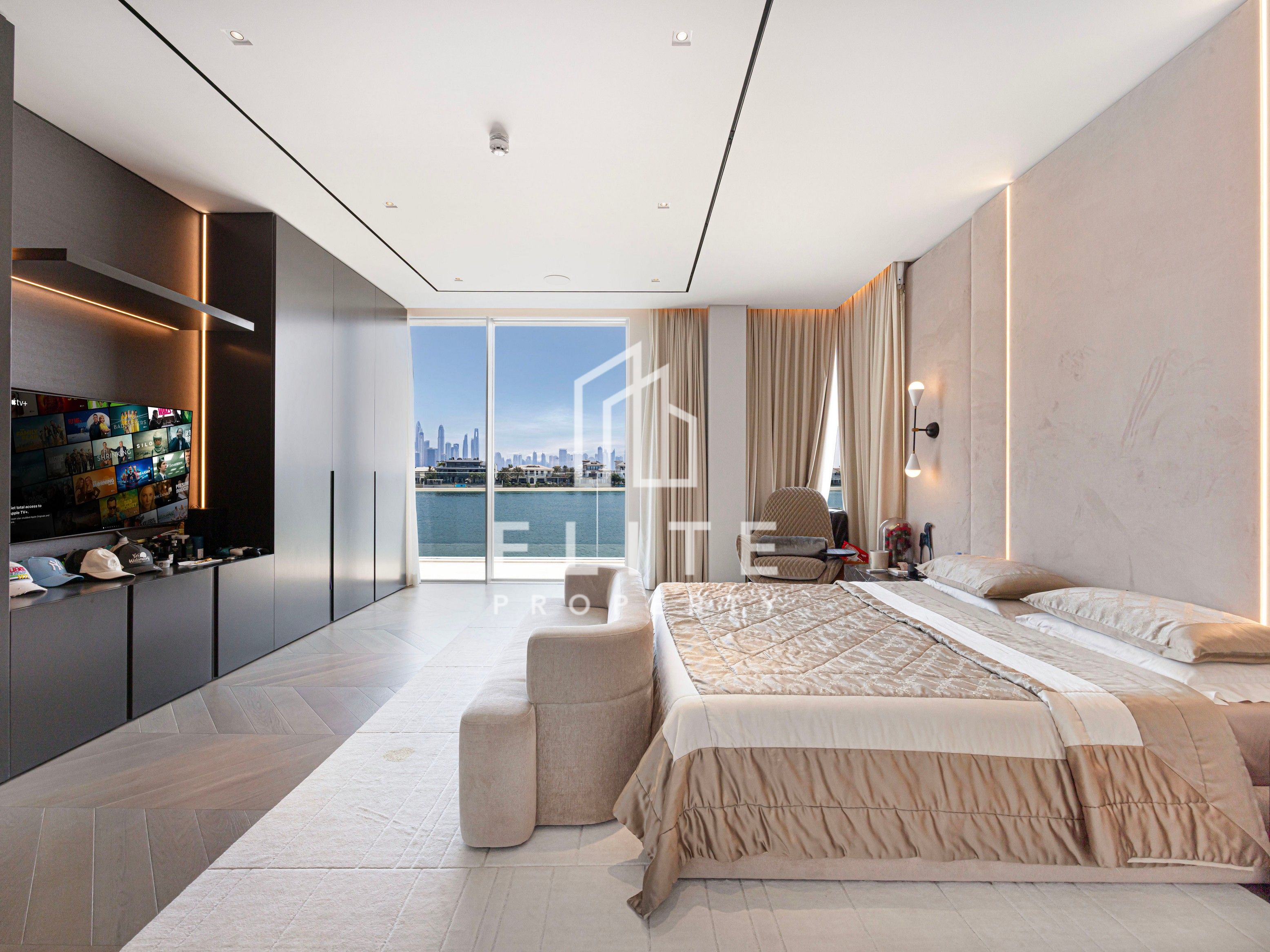 Palm Jumeirah Ultra Luxury Custom Built Villa!