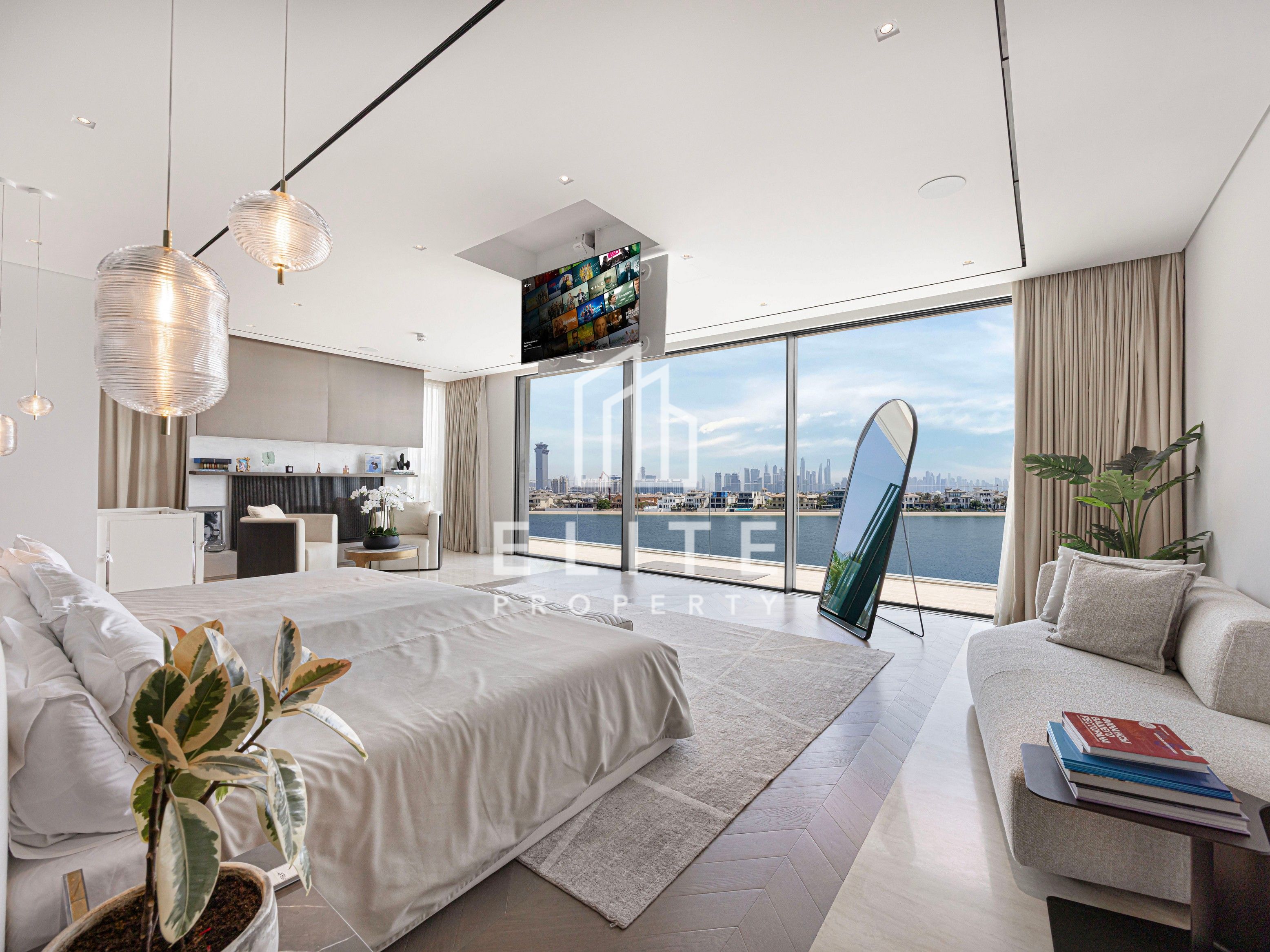 Palm Jumeirah Ultra Luxury Custom Built Villa!