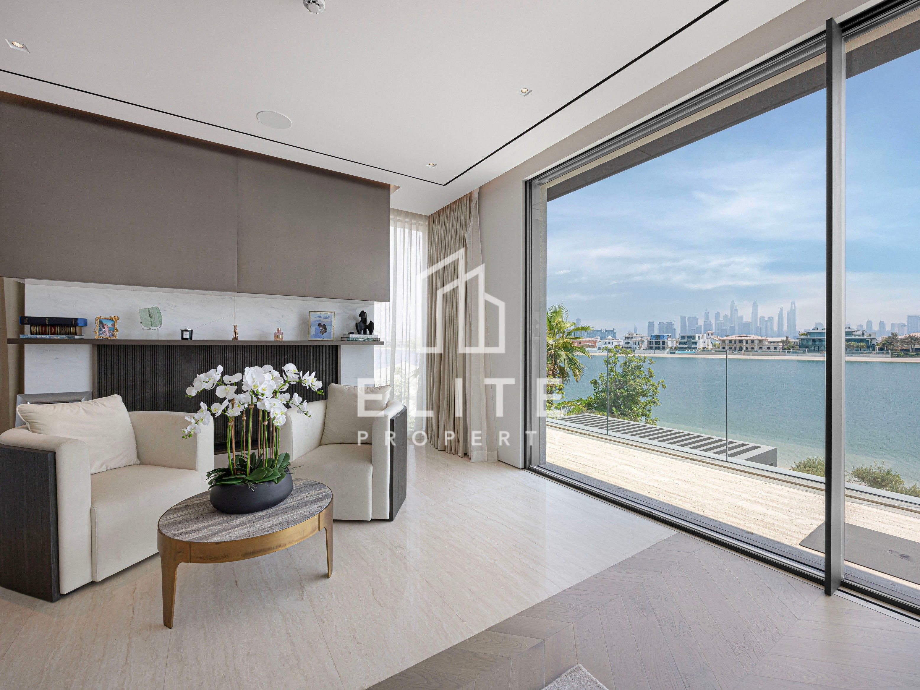 Palm Jumeirah Ultra Luxury Custom Built Villa!