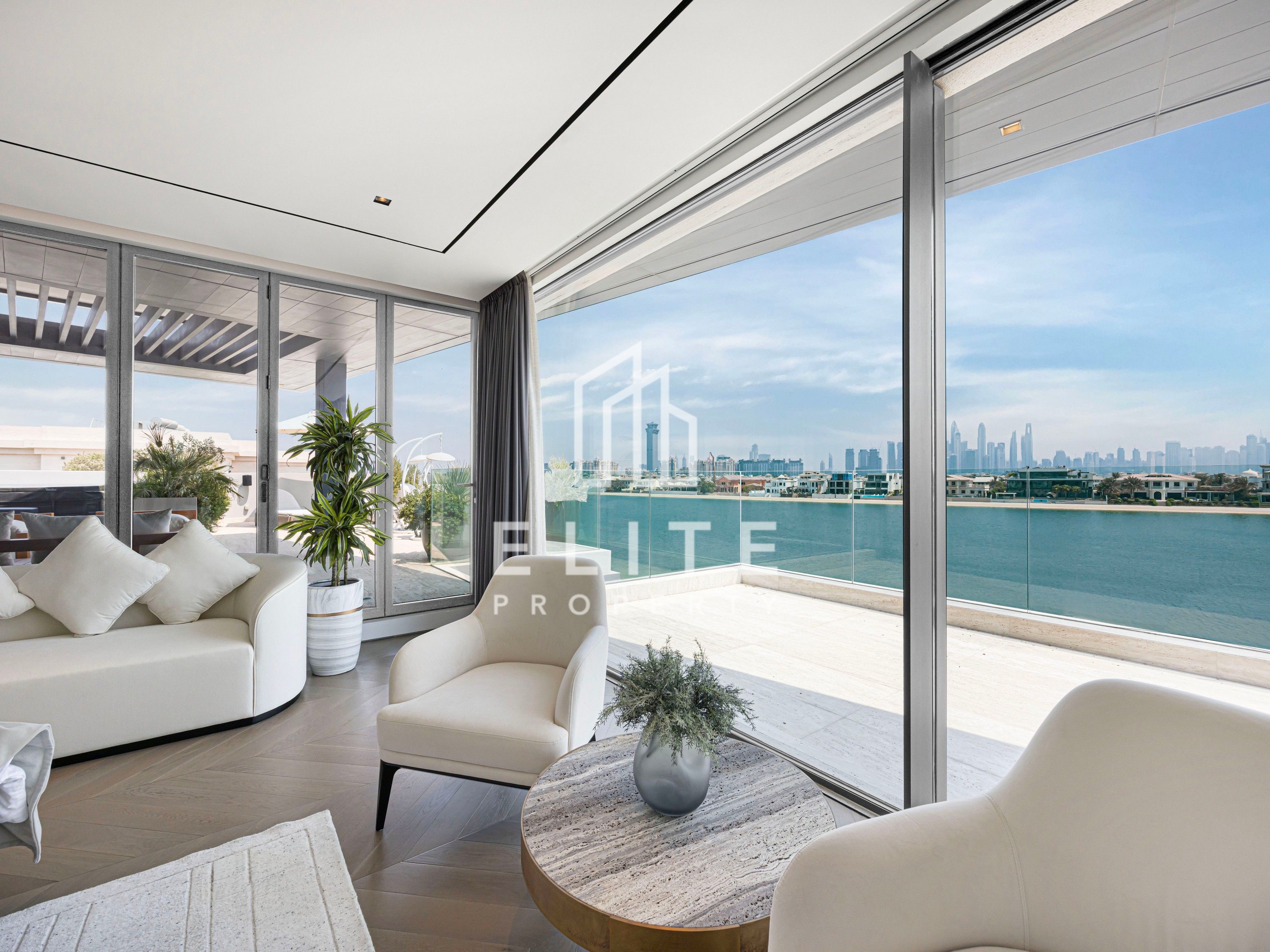 Palm Jumeirah Ultra Luxury Custom Built Villa!