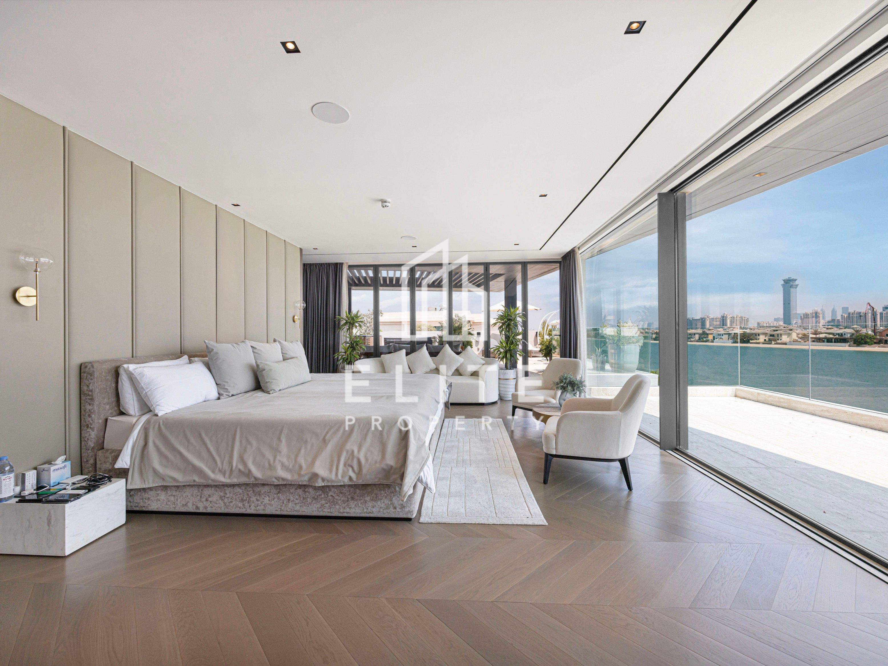 Palm Jumeirah Ultra Luxury Custom Built Villa!