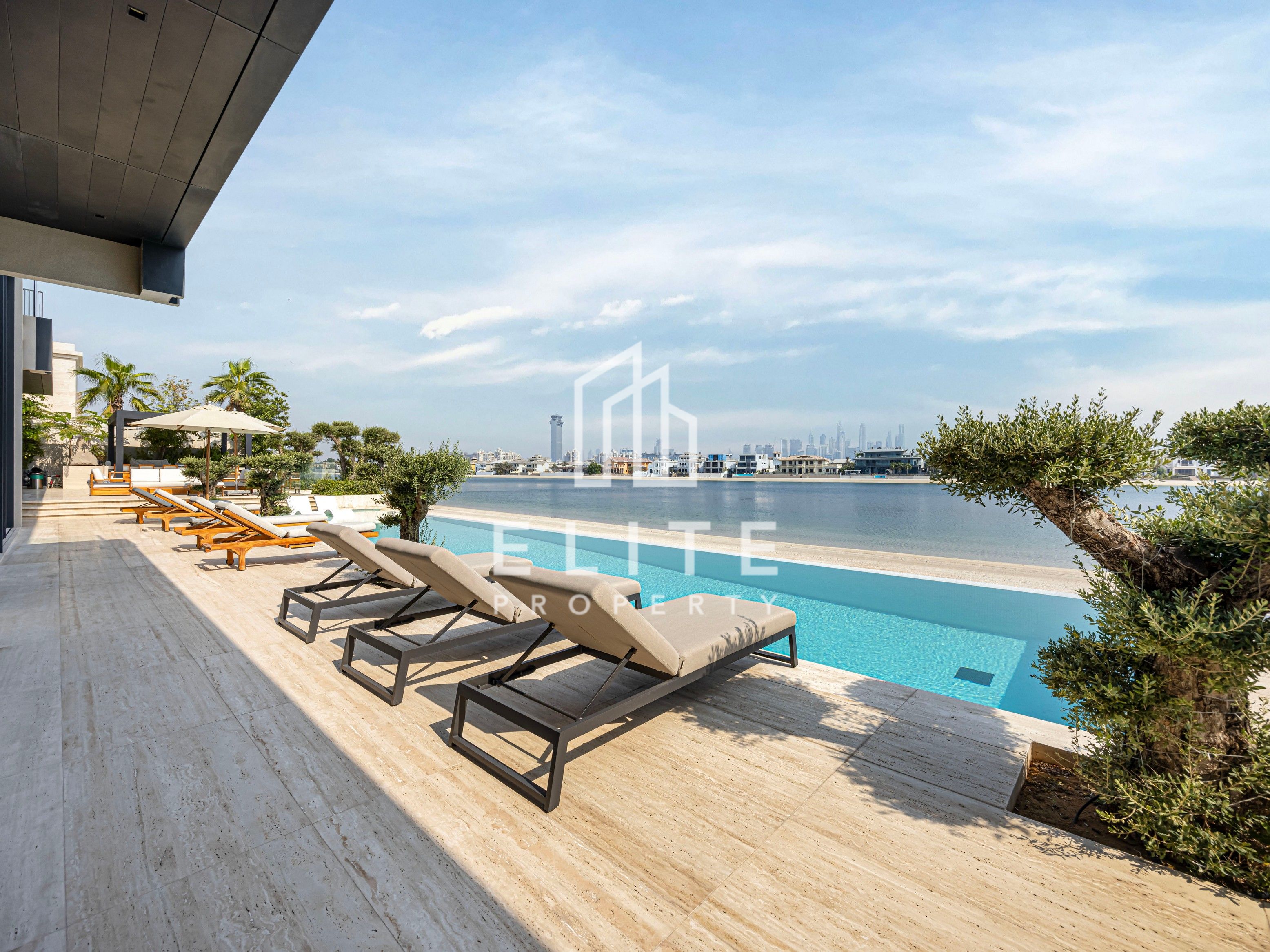Palm Jumeirah Ultra Luxury Custom Built Villa!