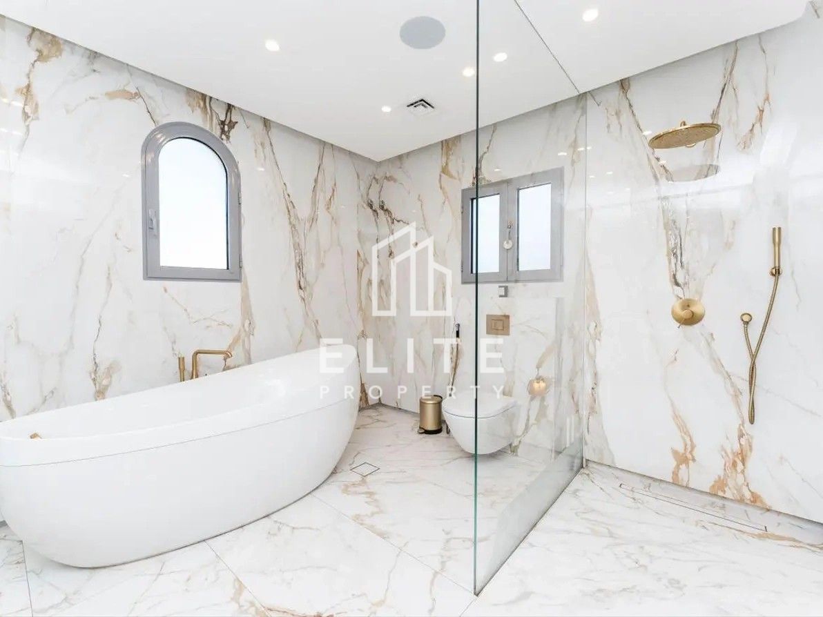 Luxury Signature 6 Bedroom Villa | Investment Opportunity