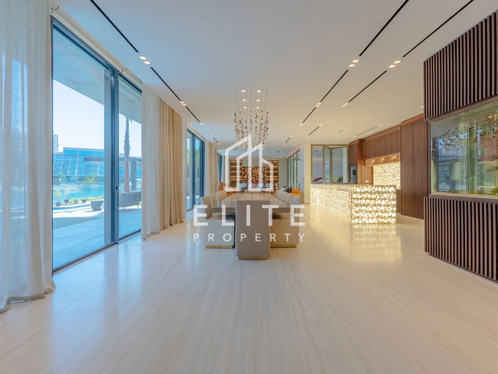 Ultra-Luxury 6BR Signature Villa | Frond A | Skyline & Sea Views