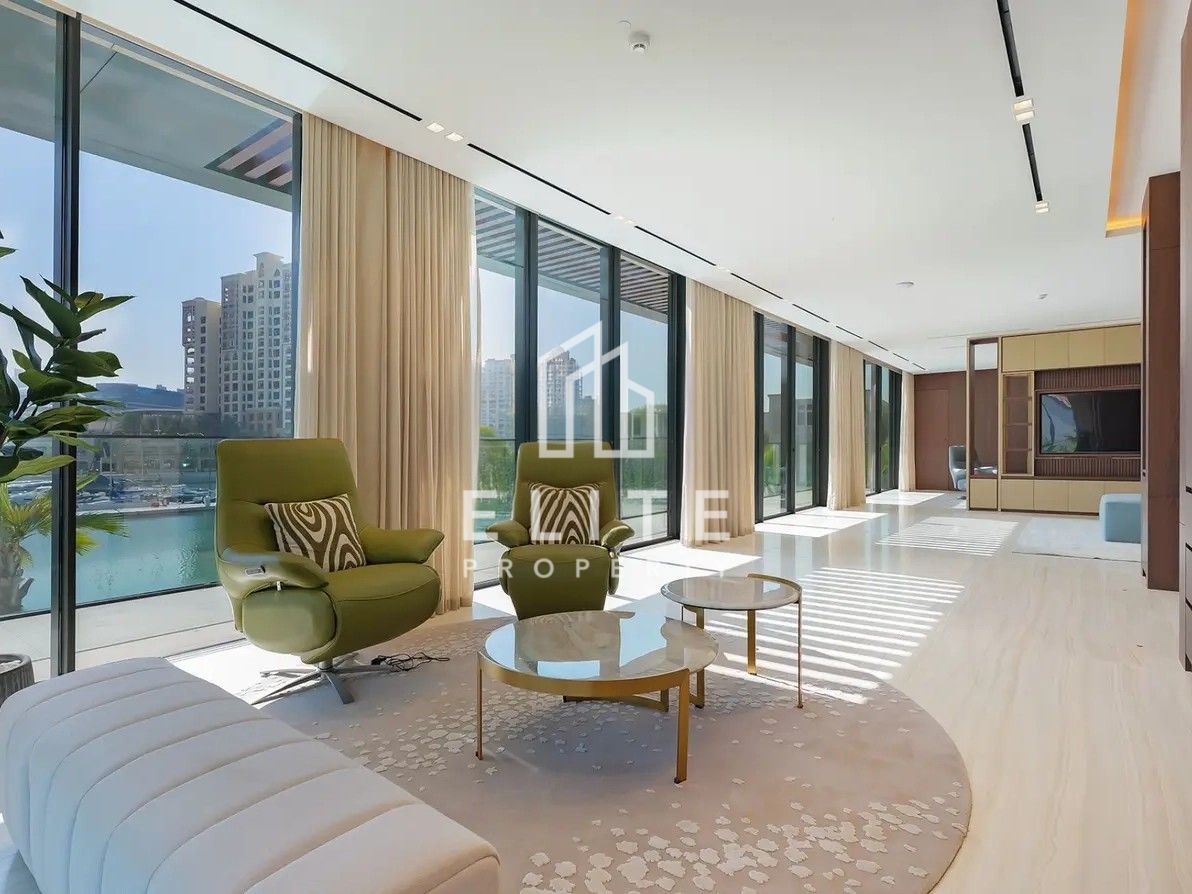 Ultra-Luxury 6BR Signature Villa | Frond A | Skyline & Sea Views