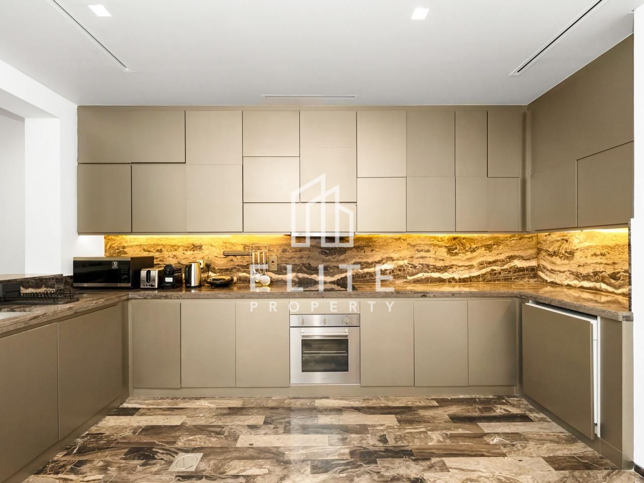 Vacant | Fully Upgraded | High Floor