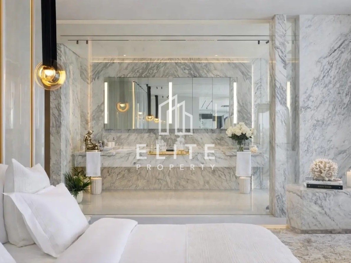 Brand New Ultra-Luxury 6BR Signature Villa | Frond A Beachfront