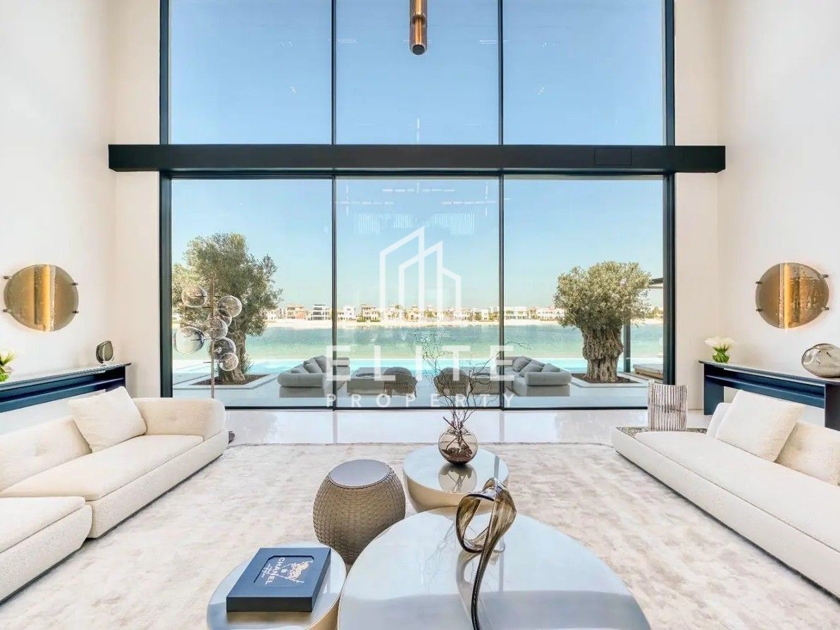 Gallery View | Brand New Ultra-Luxury 6BR Signature Villa | Frond A Beachfront