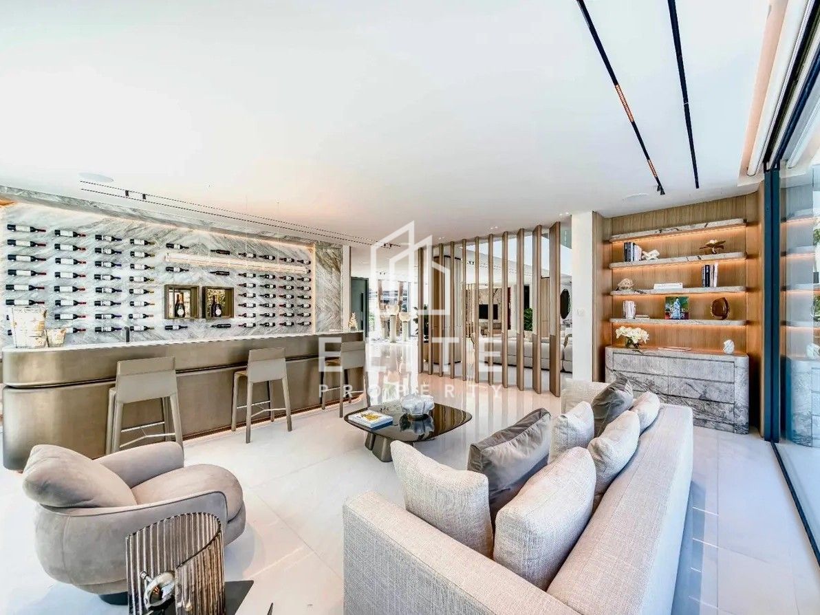 Gallery View | Brand New Ultra-Luxury 6BR Signature Villa | Frond A Beachfront