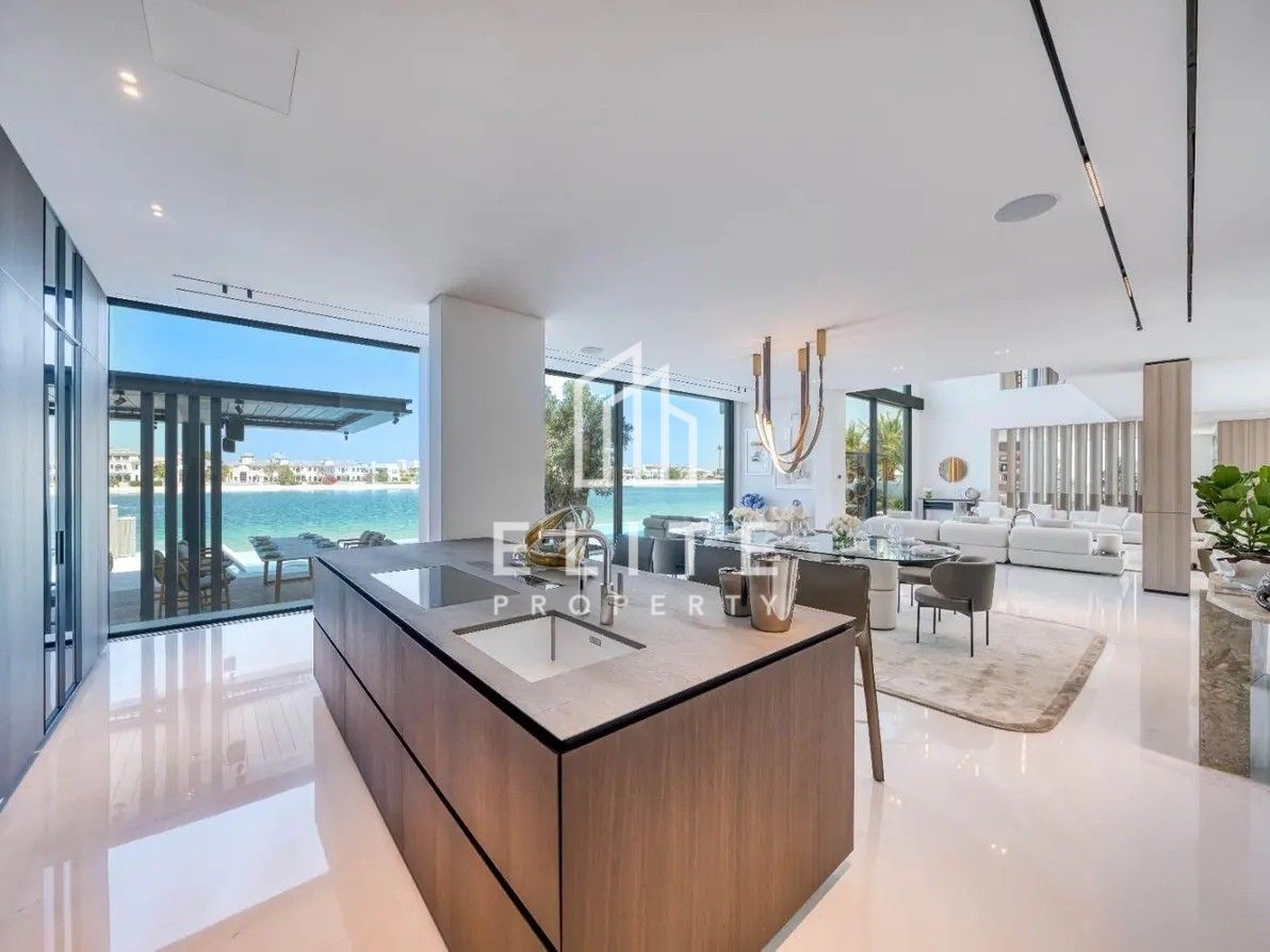 Gallery View | Brand New Ultra-Luxury 6BR Signature Villa | Frond A Beachfront