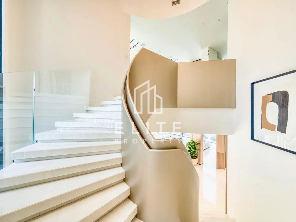 Gallery View | Brand New Ultra-Luxury 6BR Signature Villa | Frond A Beachfront