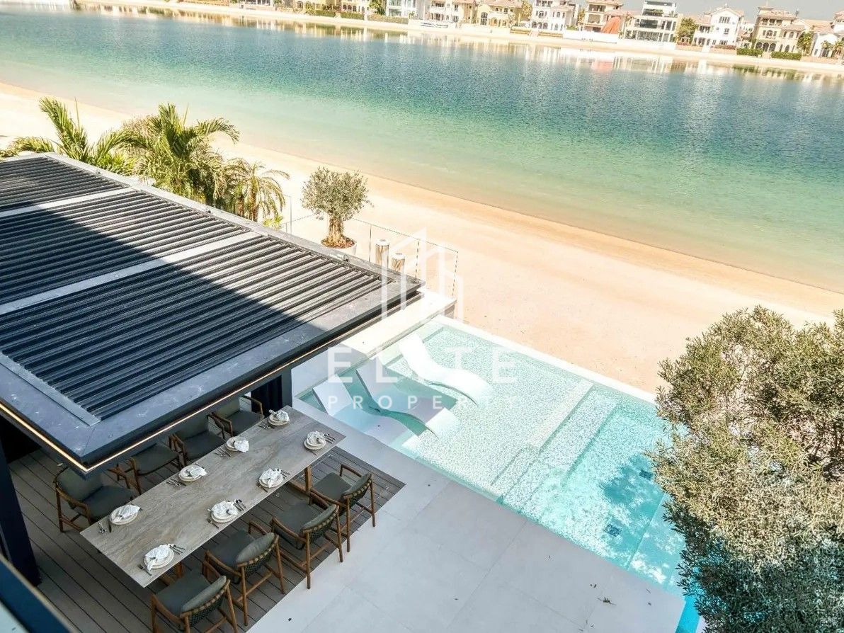 Gallery View | Brand New Ultra-Luxury 6BR Signature Villa | Frond A Beachfront