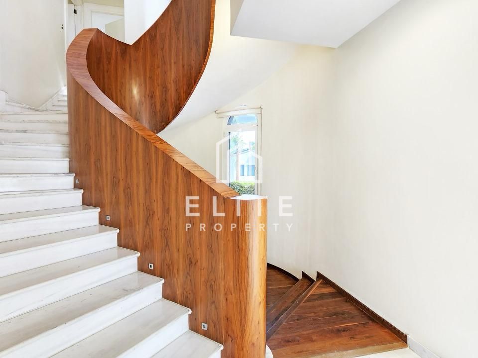 6BR Signature Gallery View | Large Plot | Full Atlantis Views