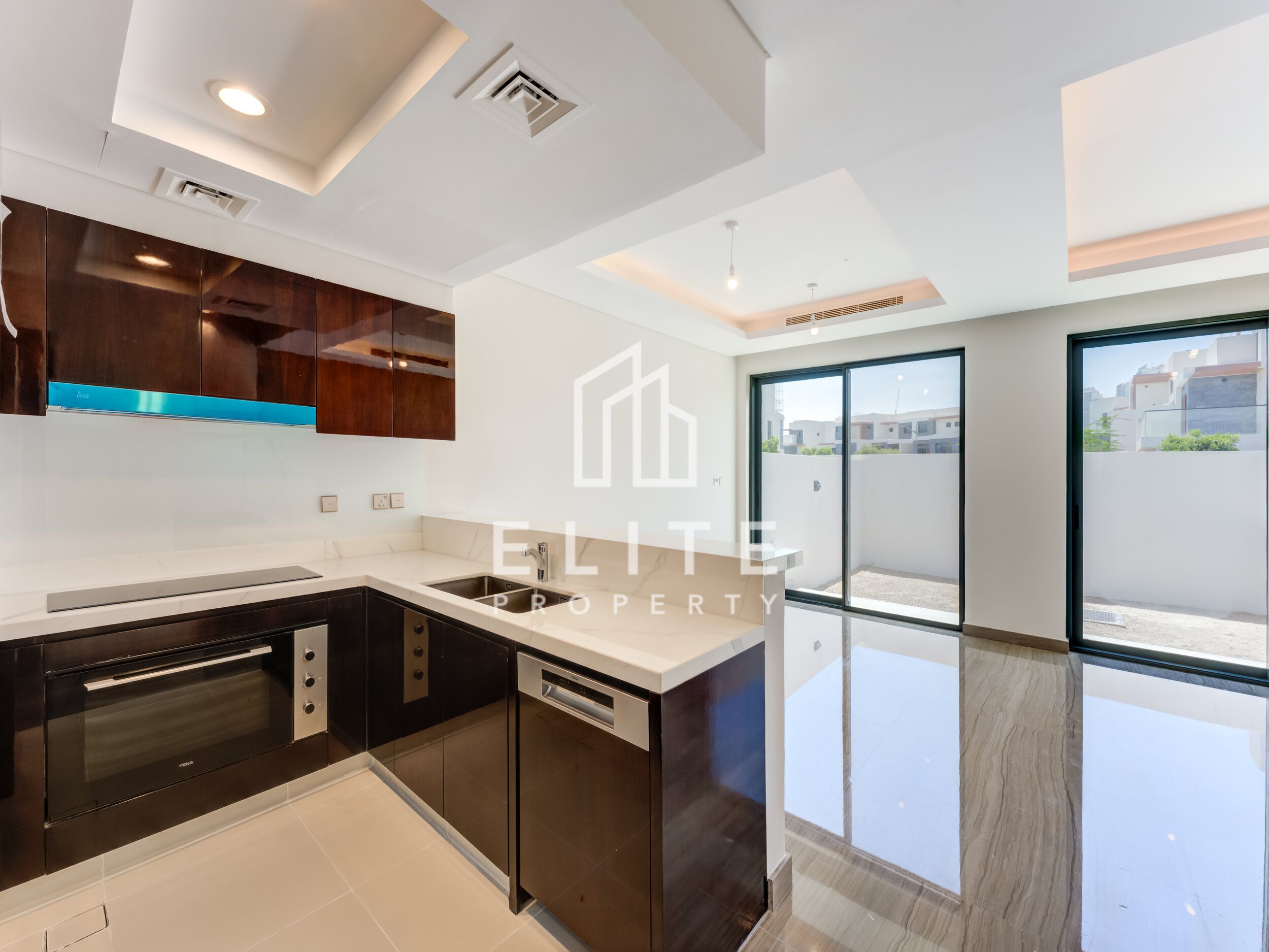 Brand New | 5 bed | rooftop terrace