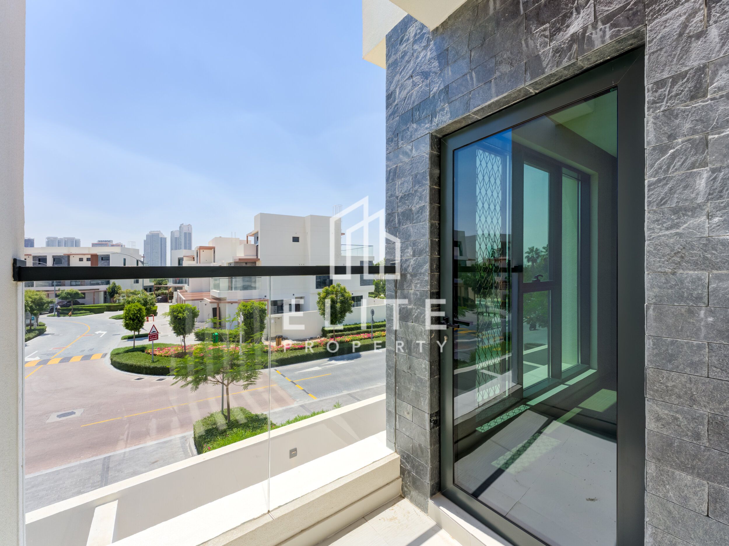 Brand New | 5 bed | rooftop terrace