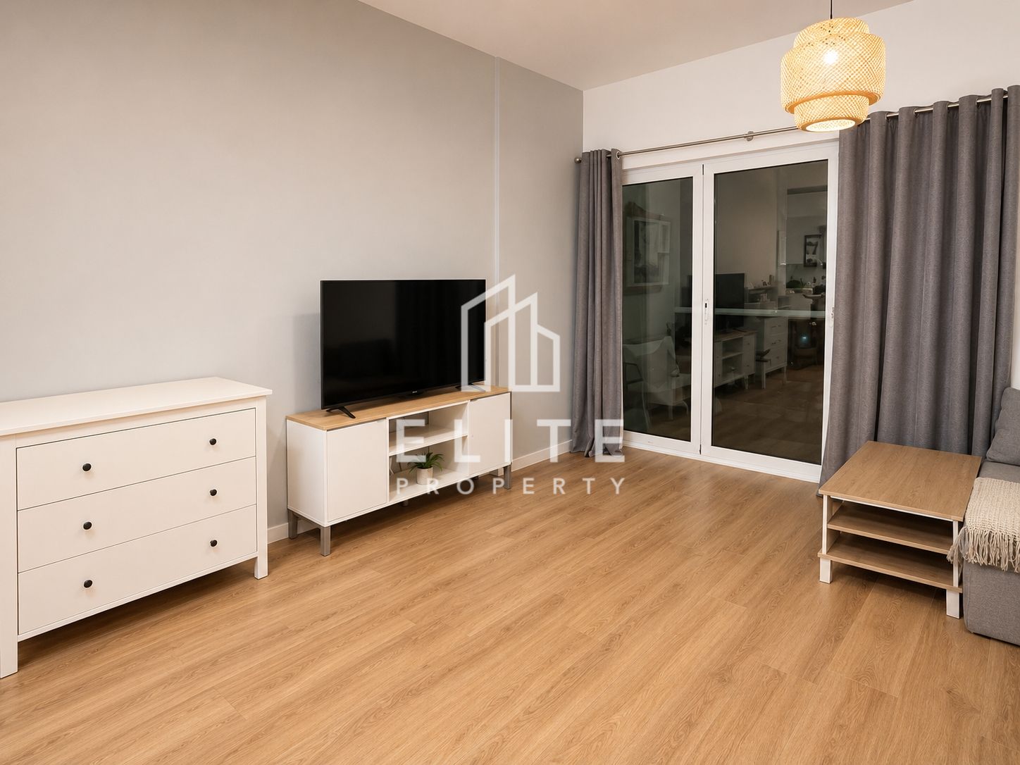 Fully Furnished | Internal Street | Upgraded