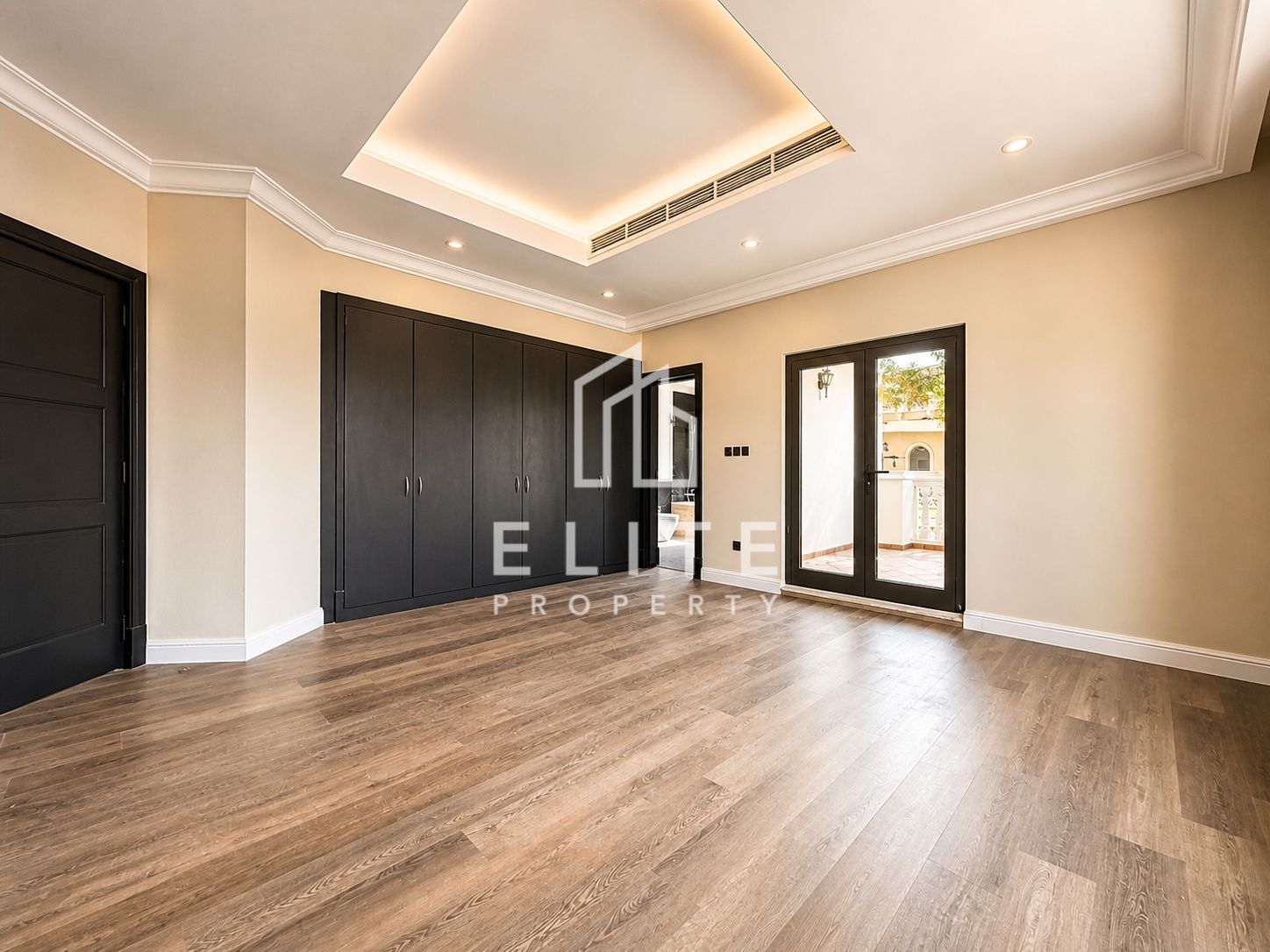 6BR Beachfront Villa | Private Pool And Garden