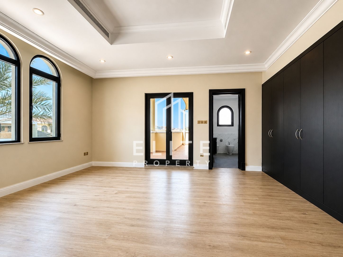 6BR Beachfront Villa | Private Pool And Garden