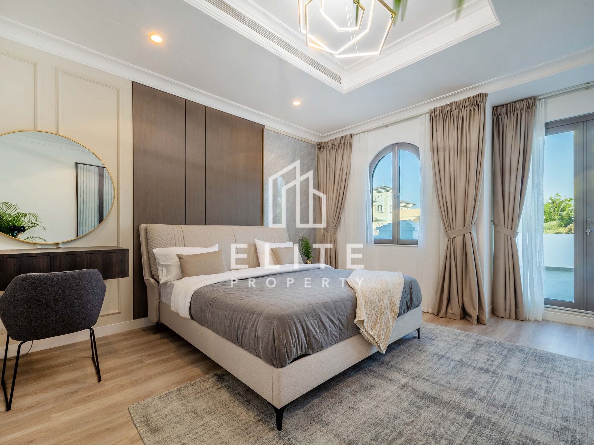 Upgraded & Fully Furnished 5BR Central Rotunda