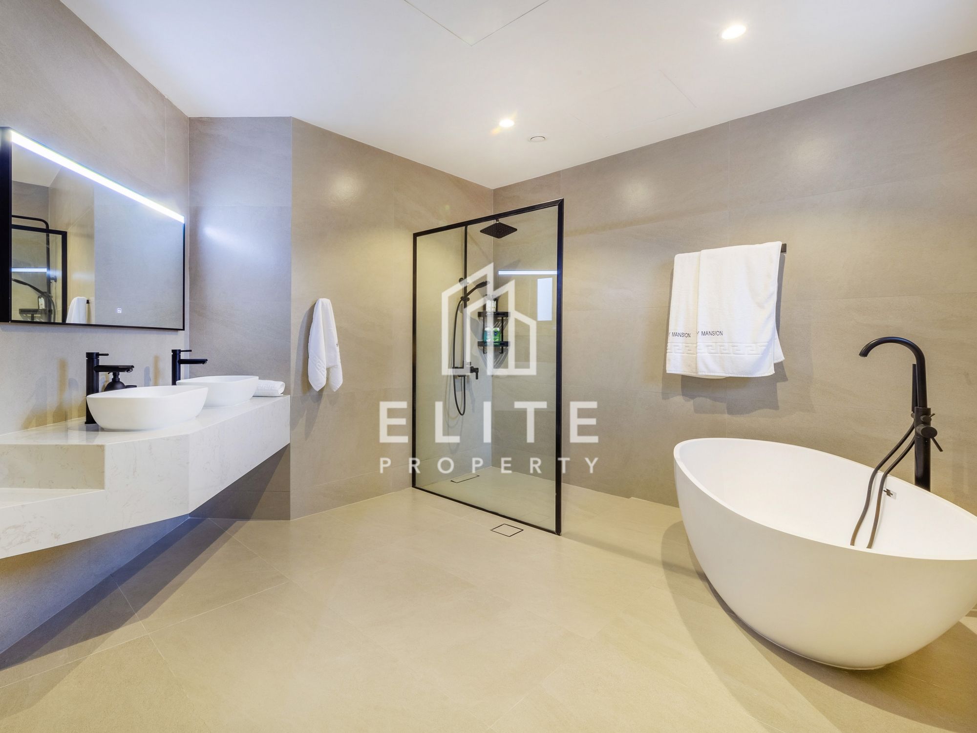 Upgraded & Fully Furnished 5BR Central Rotunda