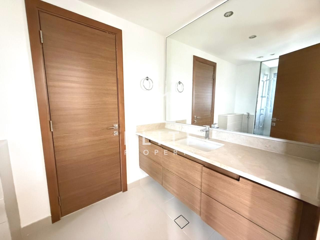 Private Pool | Upgraded | Corner Unit