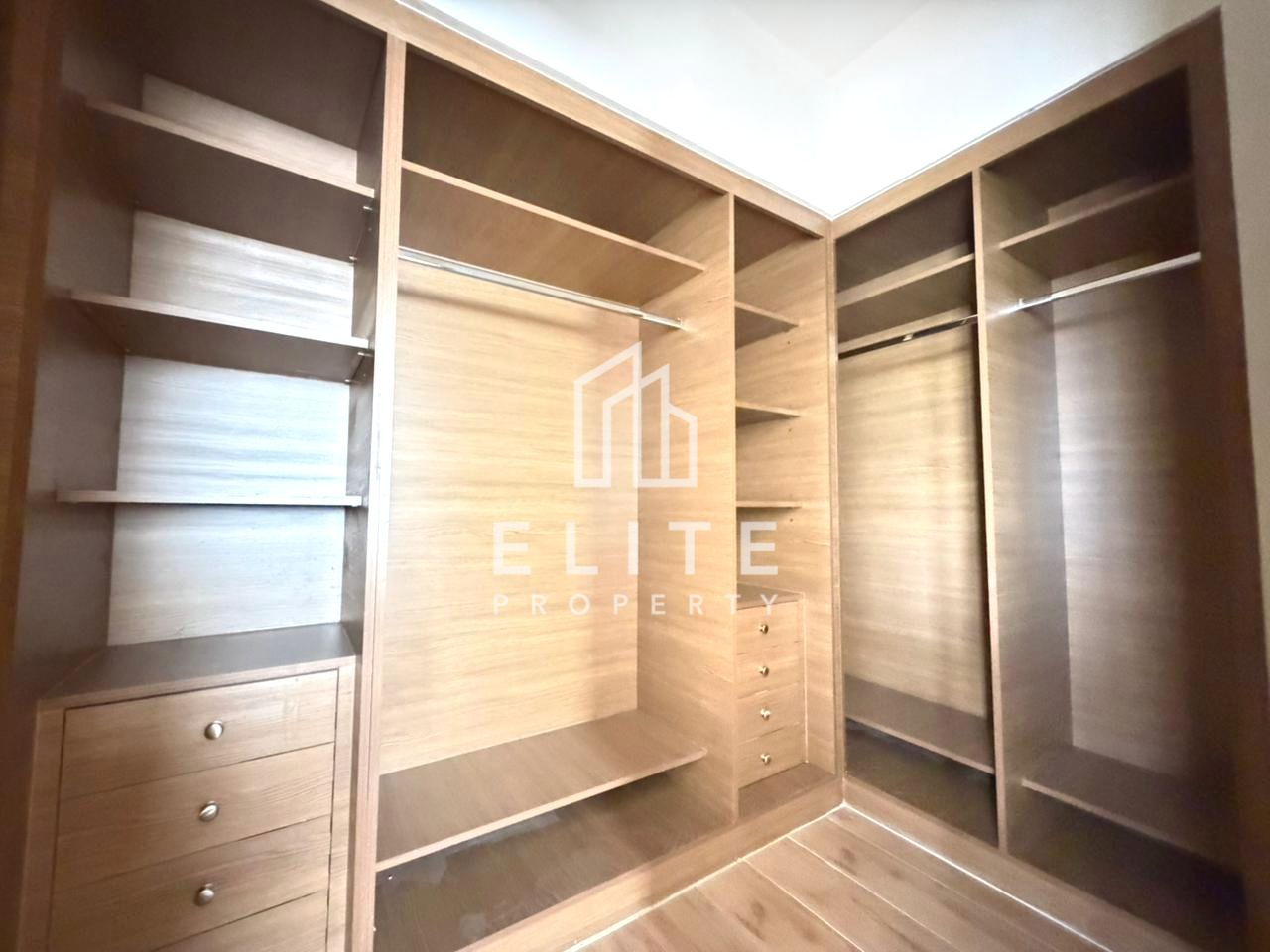 Private Pool | Upgraded | Corner Unit