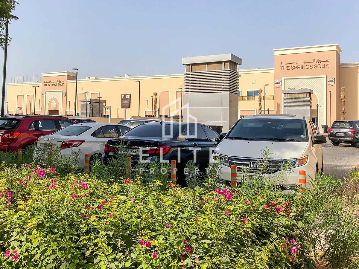 Land for Sale in Emirates Hills AED 3,327 Per Square Foot