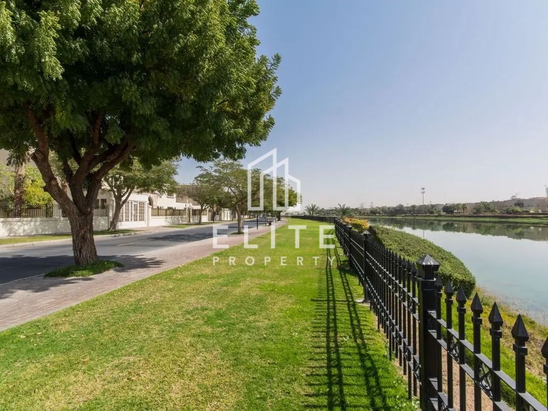 Land for Sale in Emirates Hills AED 3,327 Per Square Foot