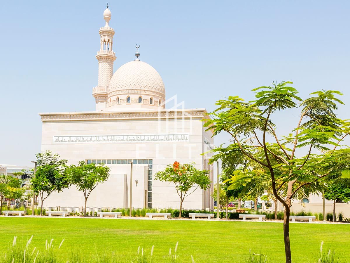 Land for Sale in Emirates Hills AED 3,327 Per Square Foot