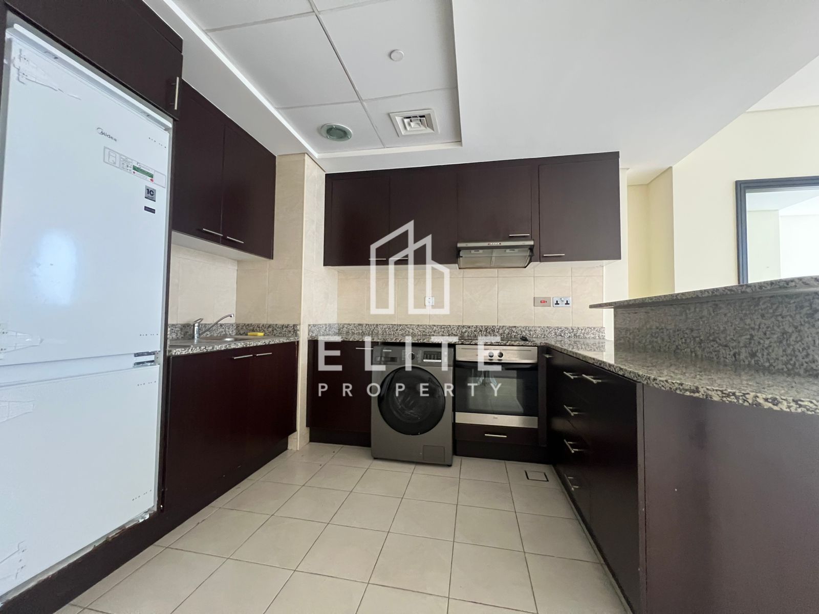 CENTRAL LOCATION, READY TO MOVEIN, SPACIOUS LAYOUT